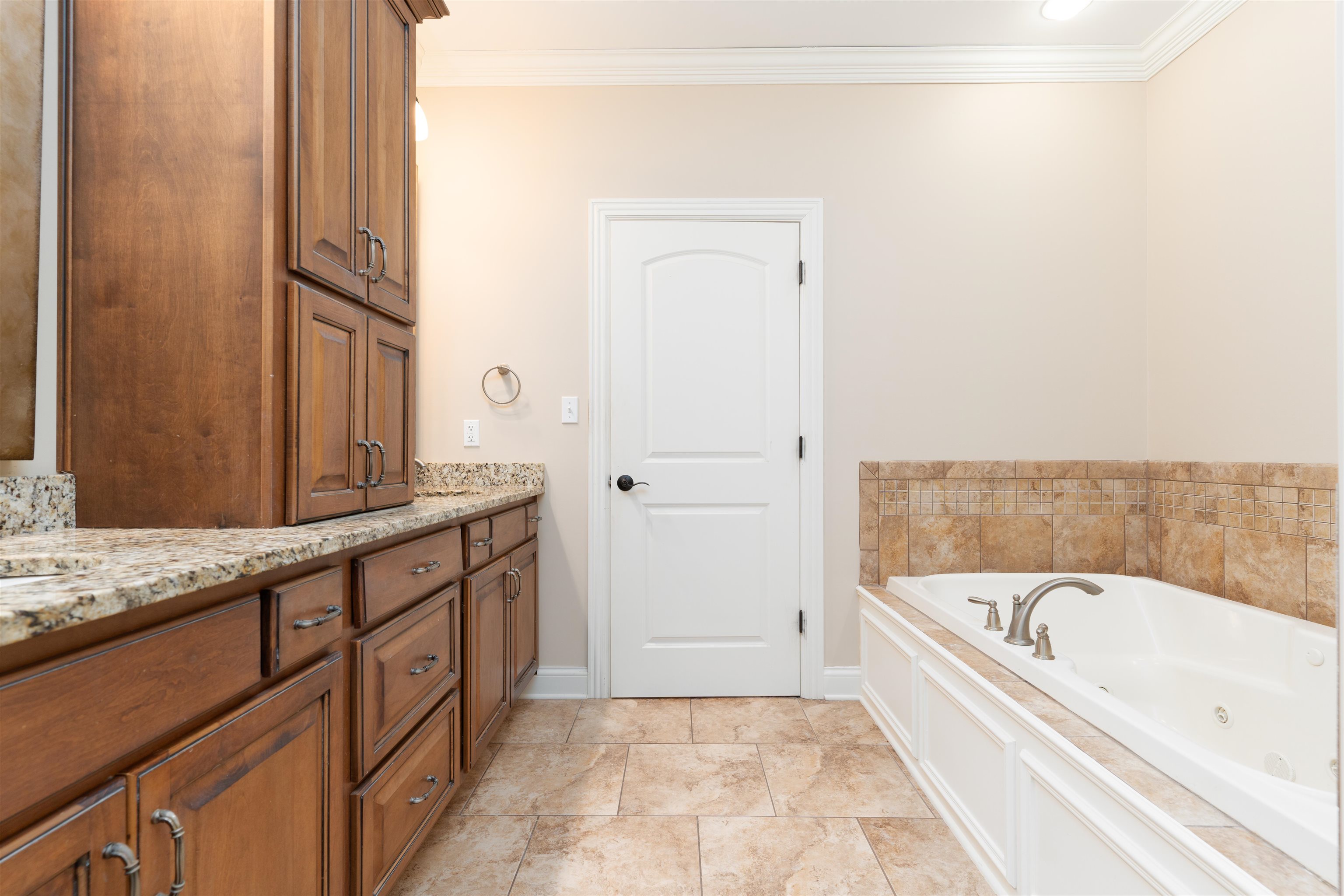 3124 Forest Edge Cove, Owensboro, Kentucky 42303, 5 Bedrooms Bedrooms, ,3 BathroomsBathrooms,Single Family Residence,For Sale,Forest Edge Cove,91579
