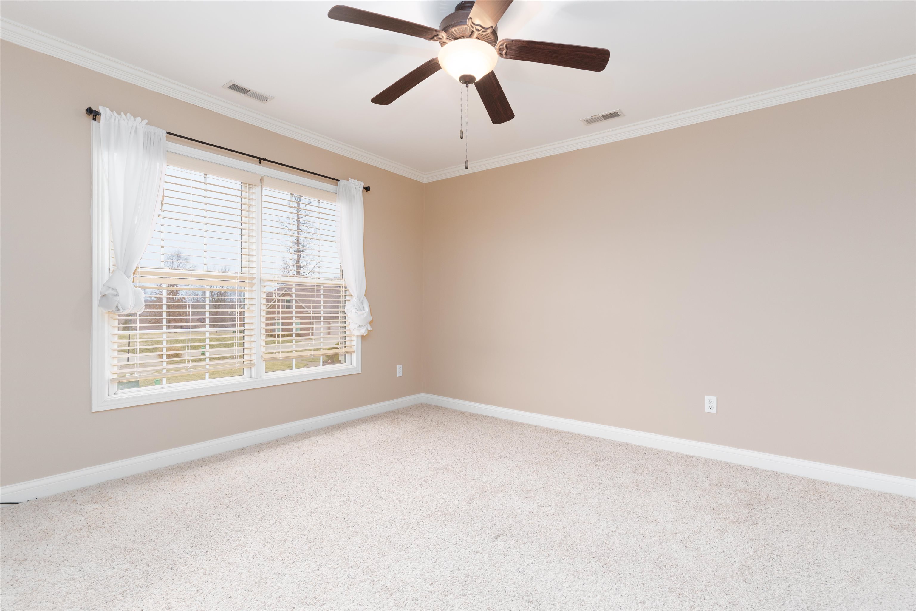 3124 Forest Edge Cove, Owensboro, Kentucky 42303, 5 Bedrooms Bedrooms, ,3 BathroomsBathrooms,Single Family Residence,For Sale,Forest Edge Cove,91579