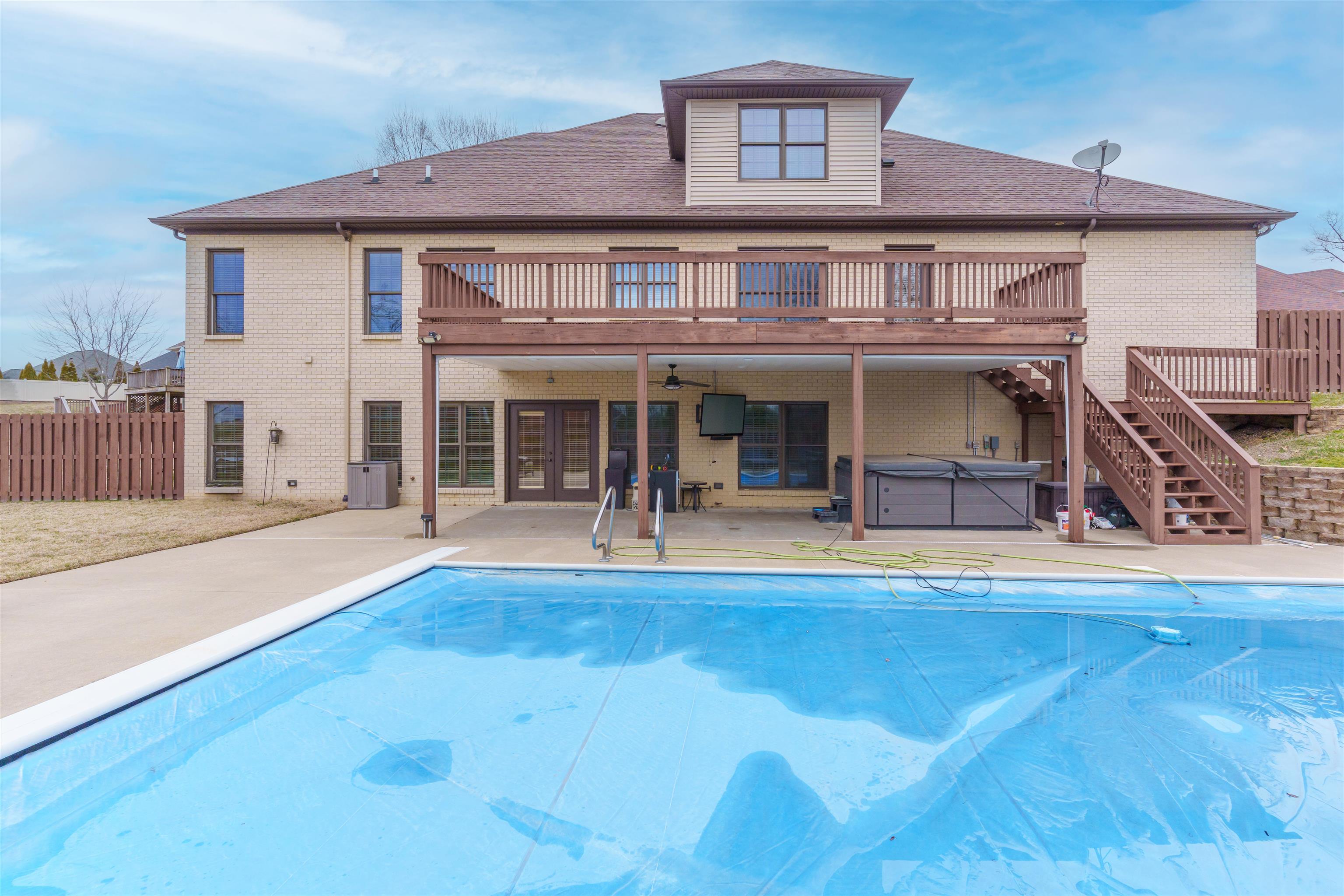 3124 Forest Edge Cove, Owensboro, Kentucky 42303, 5 Bedrooms Bedrooms, ,3 BathroomsBathrooms,Single Family Residence,For Sale,Forest Edge Cove,91579