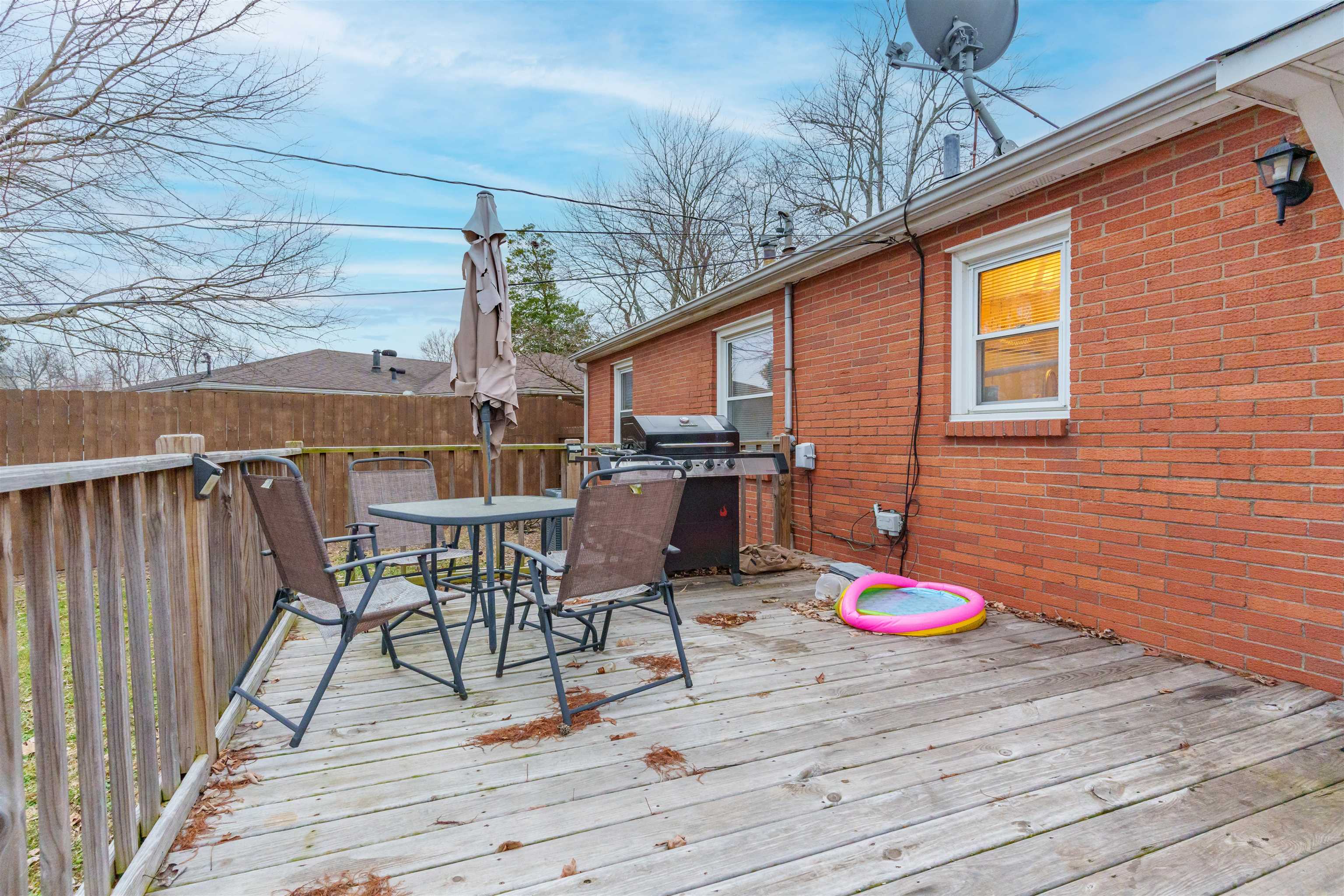 2700 Winding Way, Owensboro, Kentucky 42303, 3 Bedrooms Bedrooms, ,1 BathroomBathrooms,Single Family Residence,For Sale,Winding Way,91585