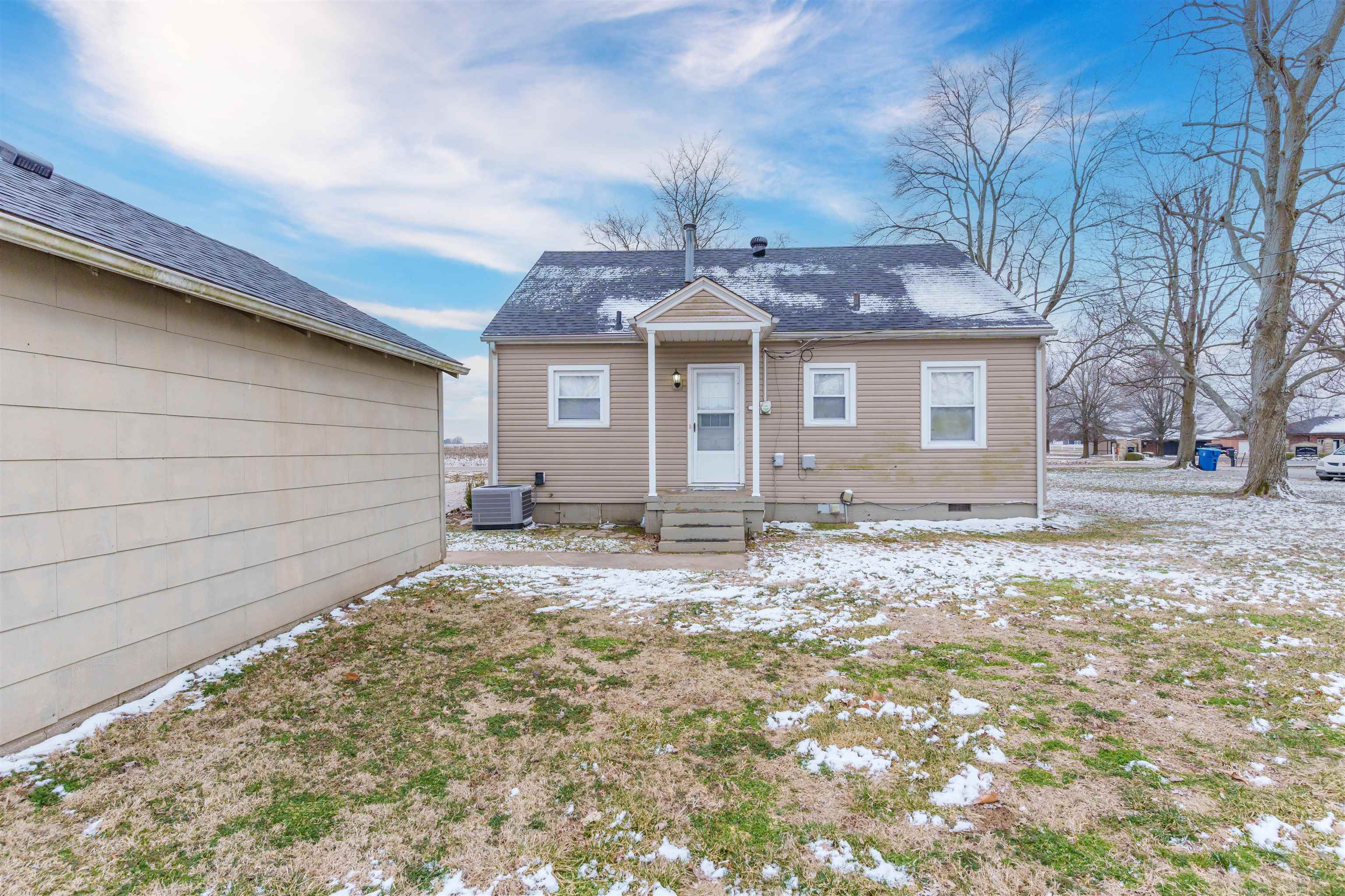 7133 Hwy 56, Owensboro, Kentucky 42301-0000, 4 Bedrooms Bedrooms, ,1 BathroomBathrooms,Single Family Residence,For Sale,Hwy 56,91597