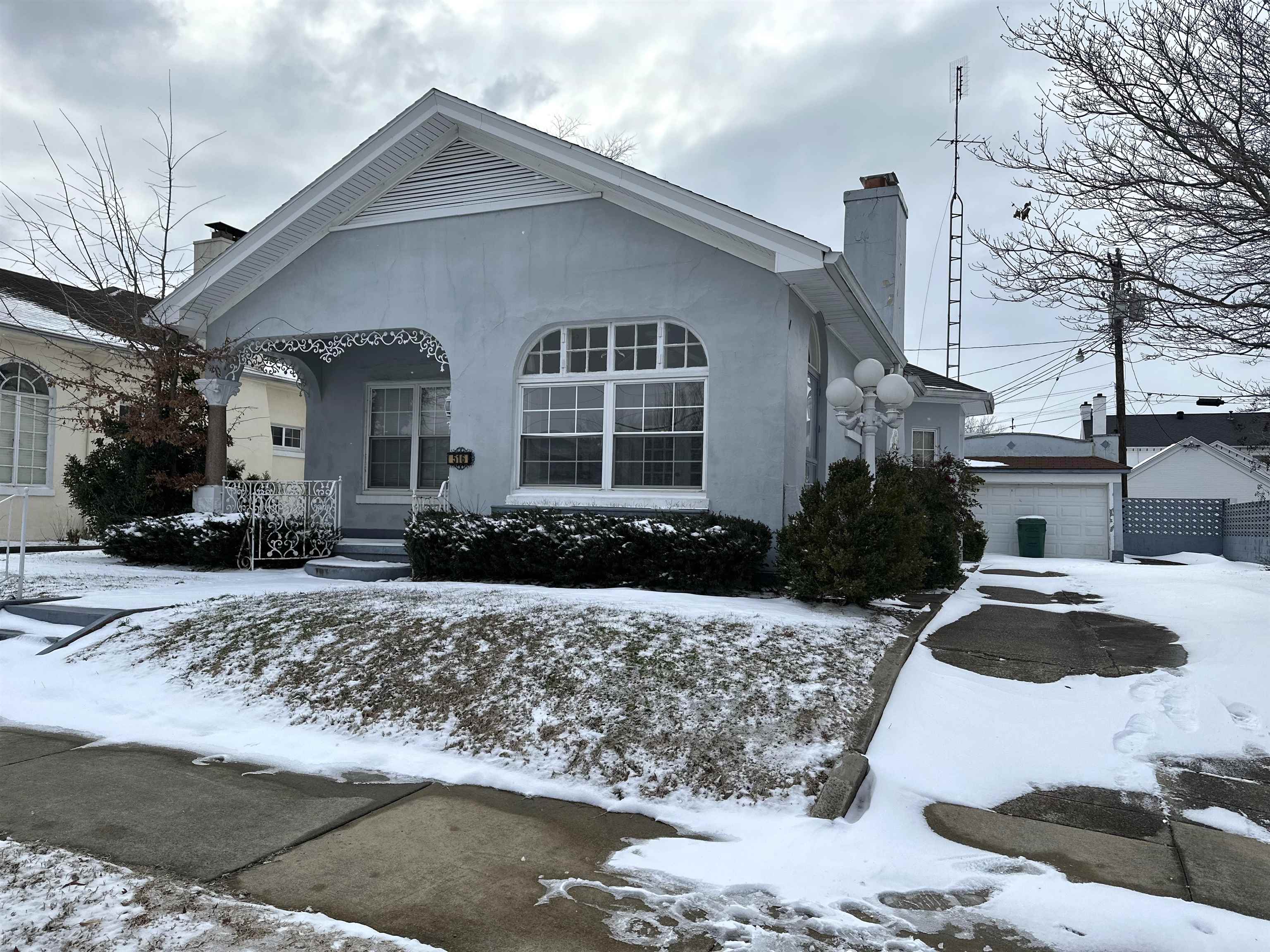 516 Ewing Ct., Owensboro, Kentucky 42301, 3 Bedrooms Bedrooms, ,2 BathroomsBathrooms,Single Family Residence,For Sale,Ewing Ct.,91609