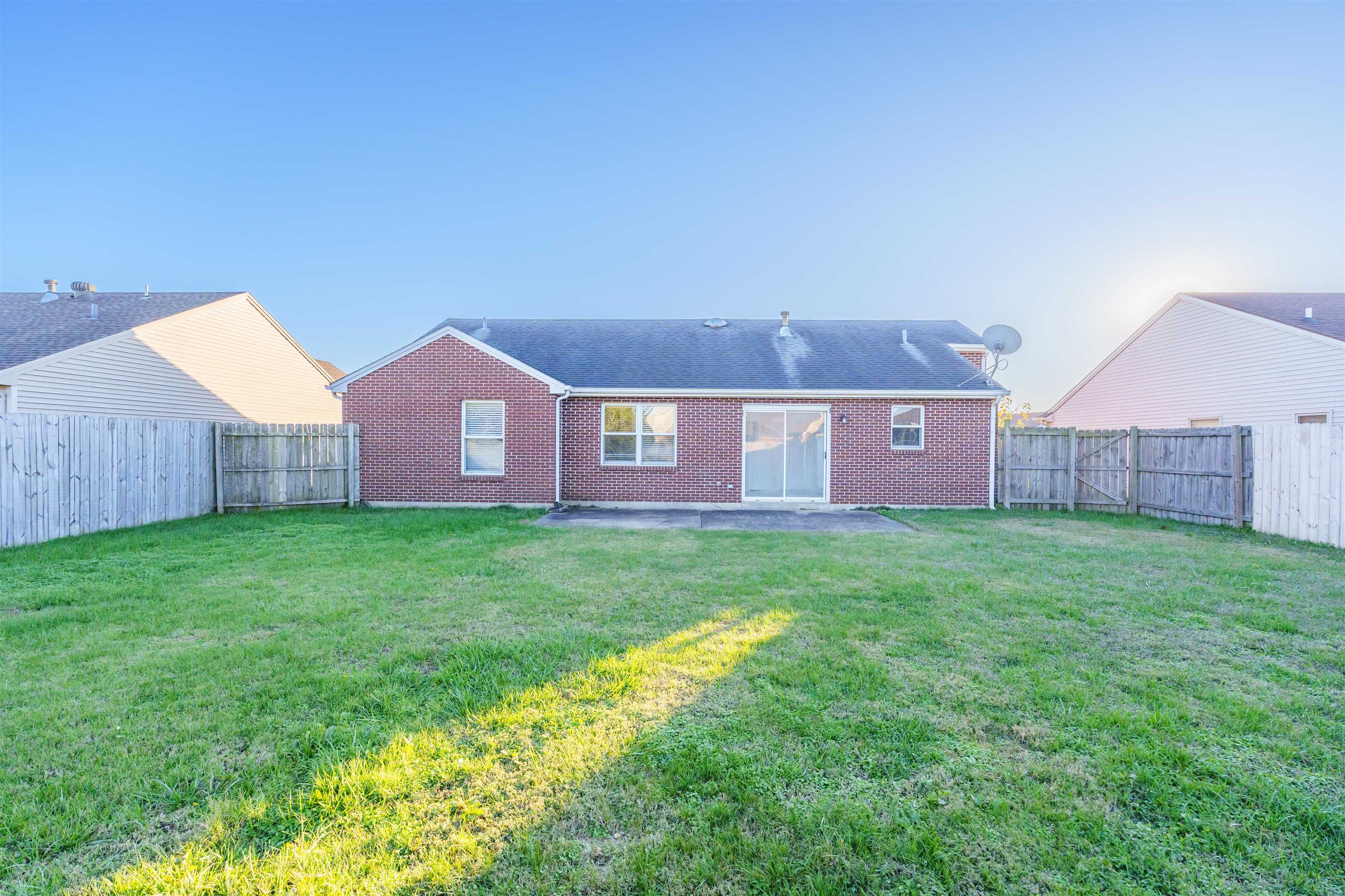 2431 Cascade Pointe, Owensboro, Kentucky 42301, 3 Bedrooms Bedrooms, ,2 BathroomsBathrooms,Single Family Residence,For Sale,Cascade Pointe,91611