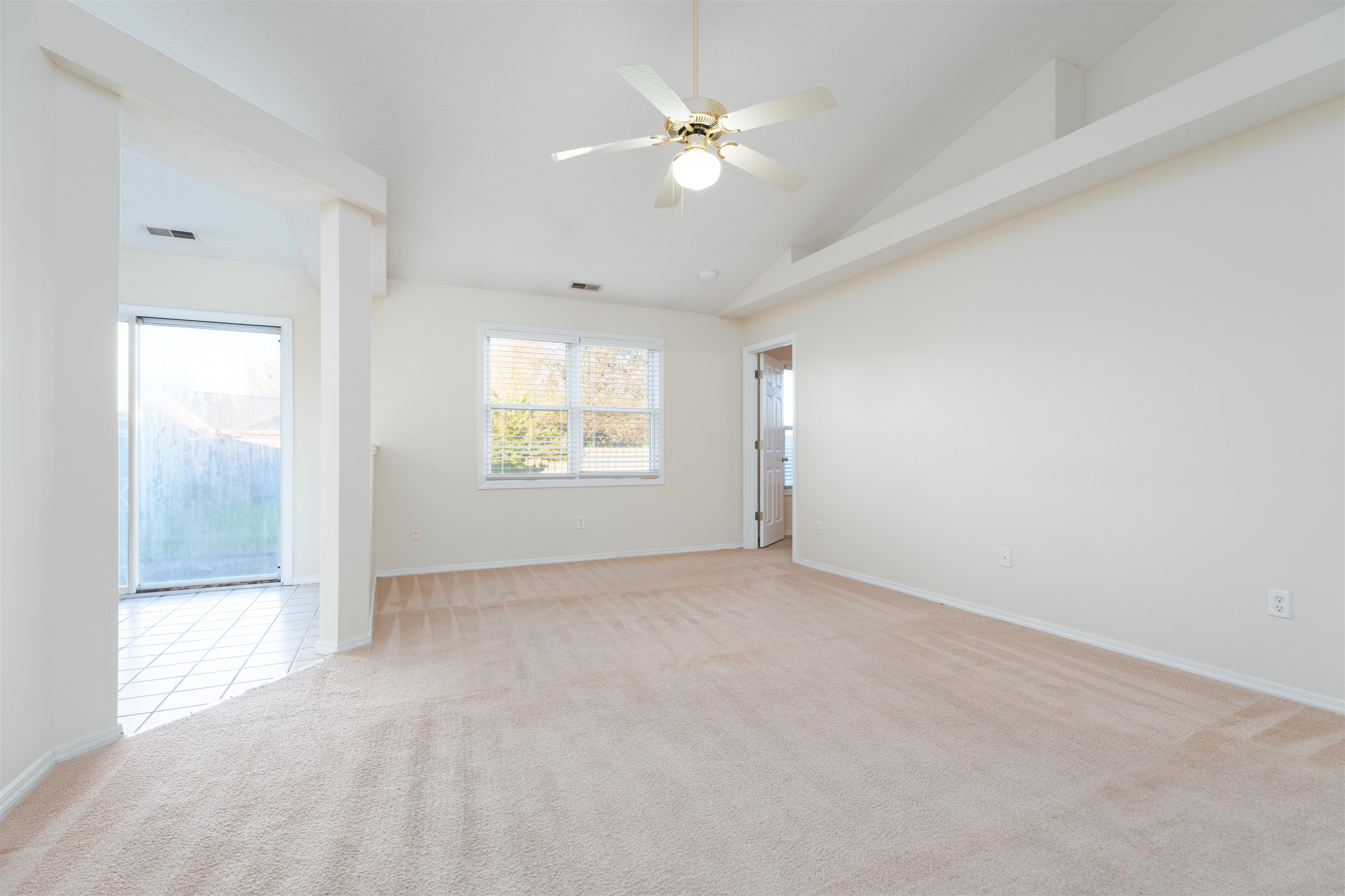2431 Cascade Pointe, Owensboro, Kentucky 42301, 3 Bedrooms Bedrooms, ,2 BathroomsBathrooms,Single Family Residence,For Sale,Cascade Pointe,91611