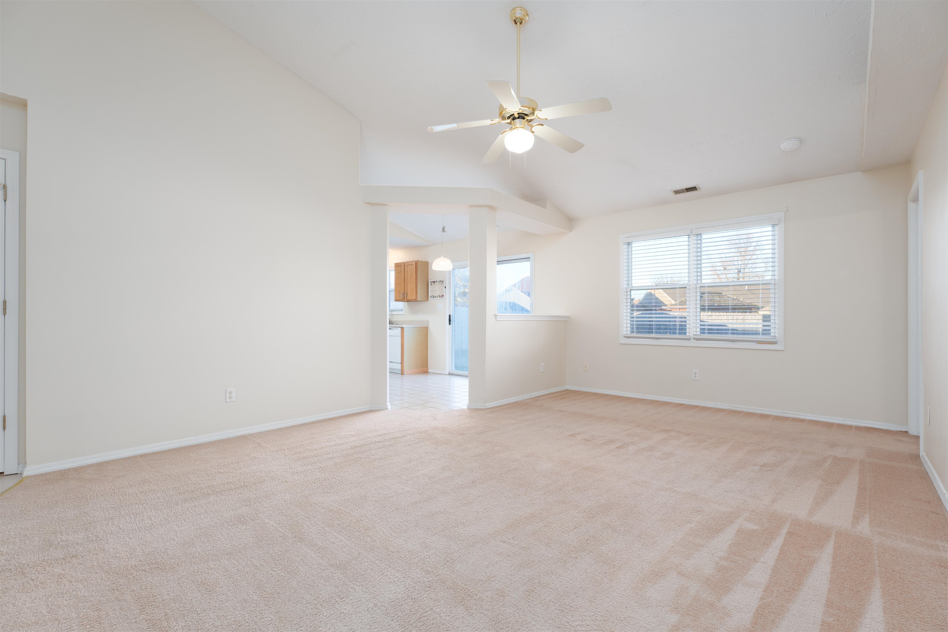 2431 Cascade Pointe, Owensboro, Kentucky 42301, 3 Bedrooms Bedrooms, ,2 BathroomsBathrooms,Single Family Residence,For Sale,Cascade Pointe,91611