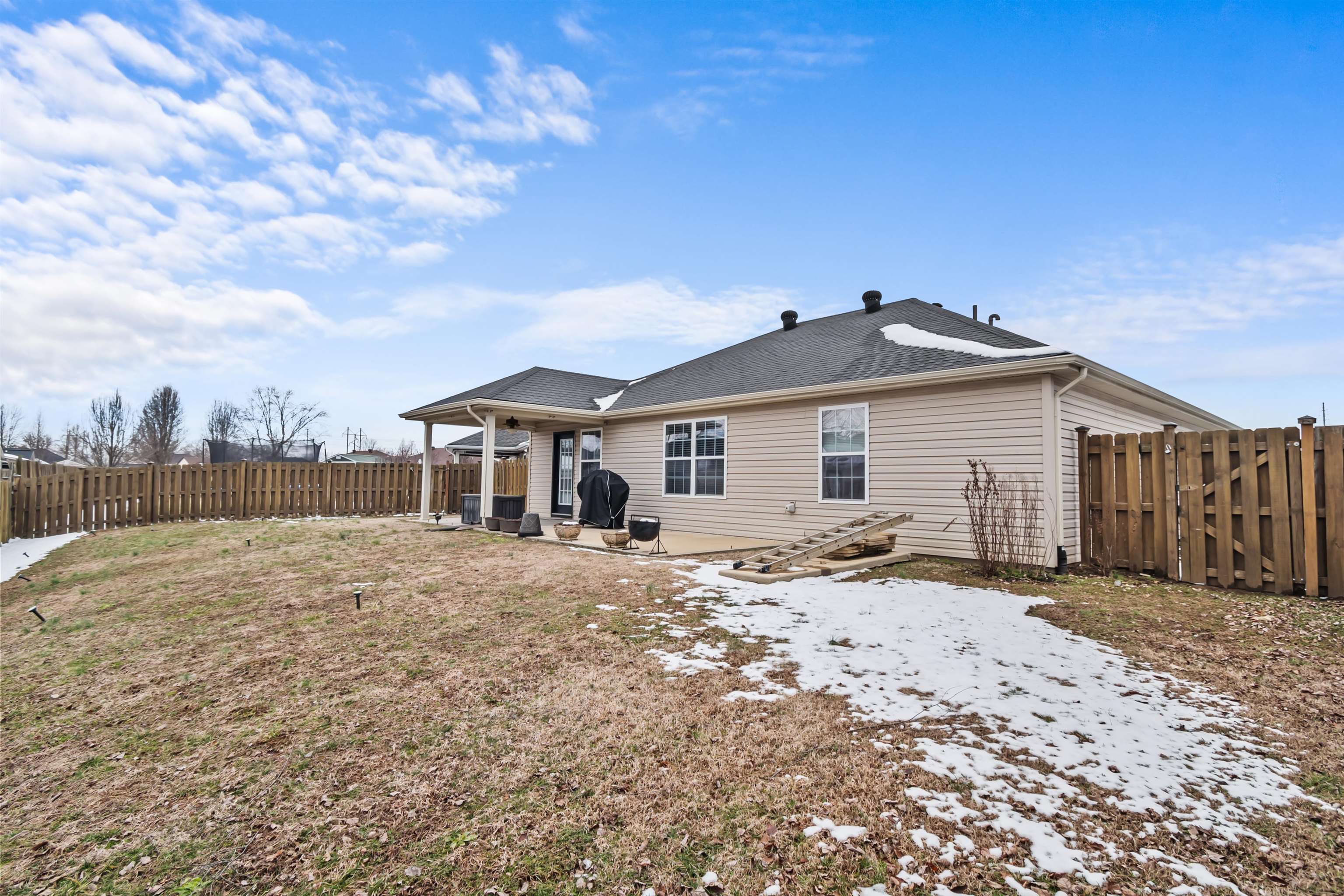 2418 Trails Run Pointe, Owensboro, Kentucky 42303, 3 Bedrooms Bedrooms, ,2 BathroomsBathrooms,Single Family Residence,For Sale,Trails Run Pointe,91615