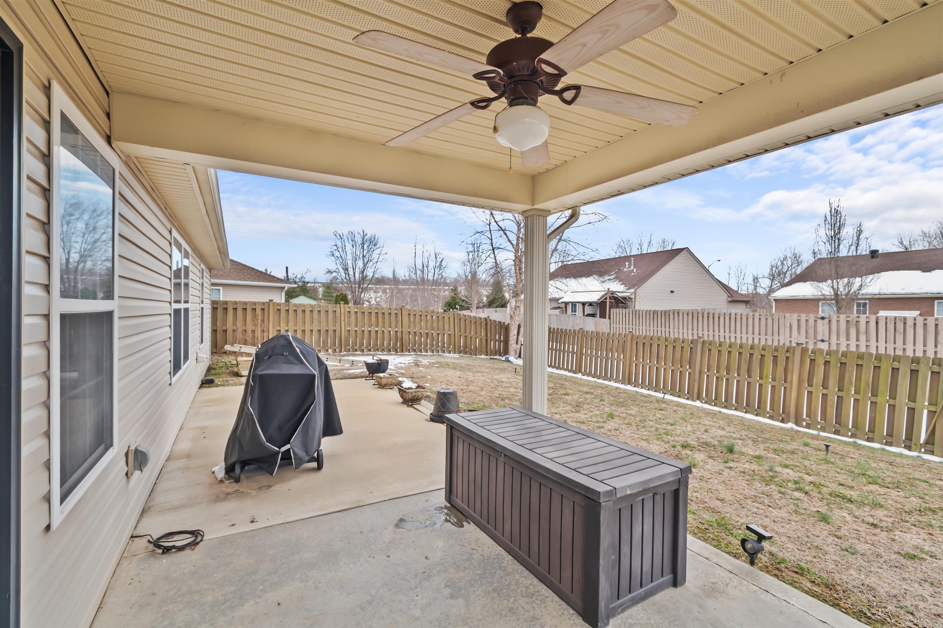 2418 Trails Run Pointe, Owensboro, Kentucky 42303, 3 Bedrooms Bedrooms, ,2 BathroomsBathrooms,Single Family Residence,For Sale,Trails Run Pointe,91615