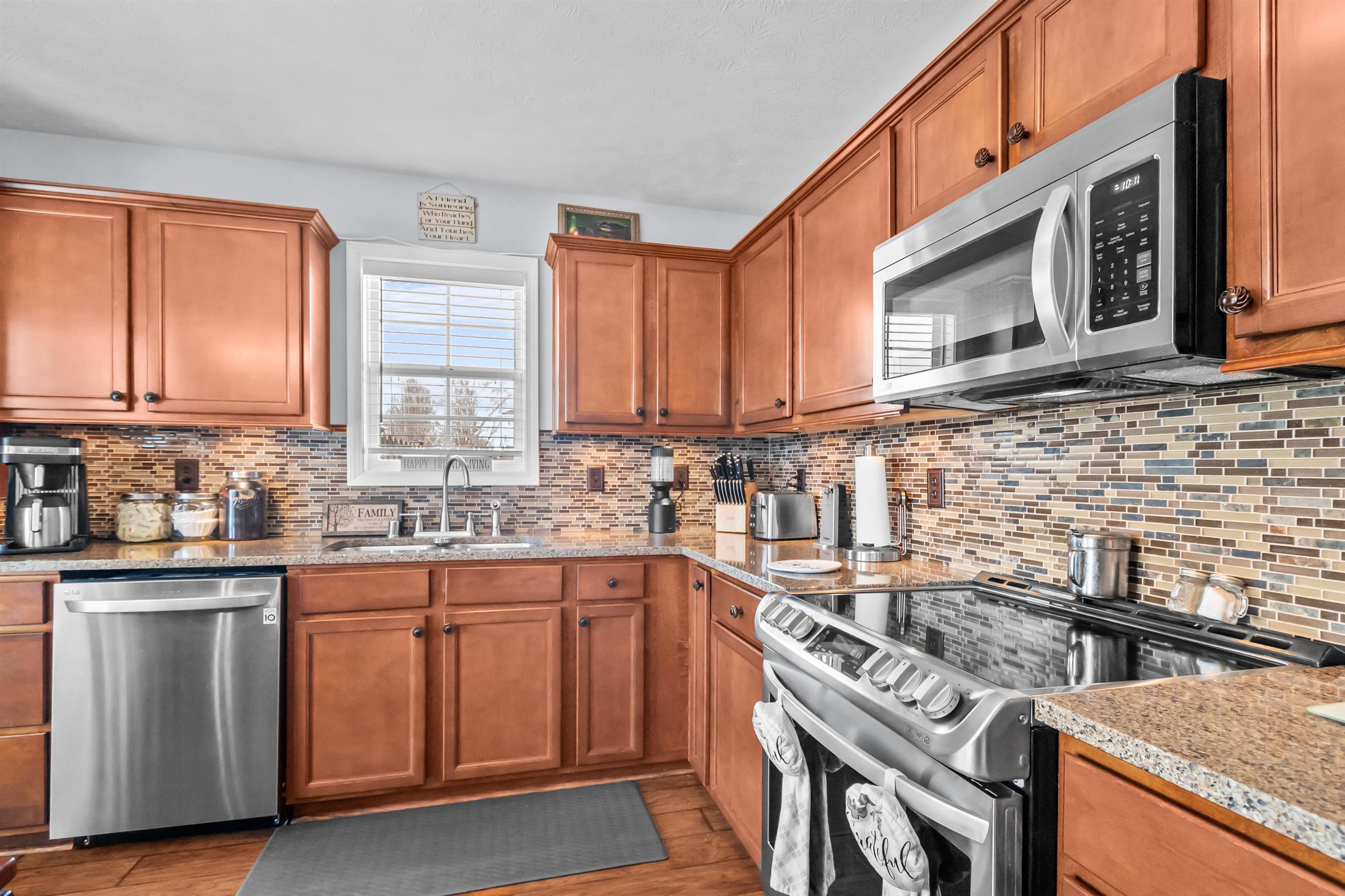 2418 Trails Run Pointe, Owensboro, Kentucky 42303, 3 Bedrooms Bedrooms, ,2 BathroomsBathrooms,Single Family Residence,For Sale,Trails Run Pointe,91615