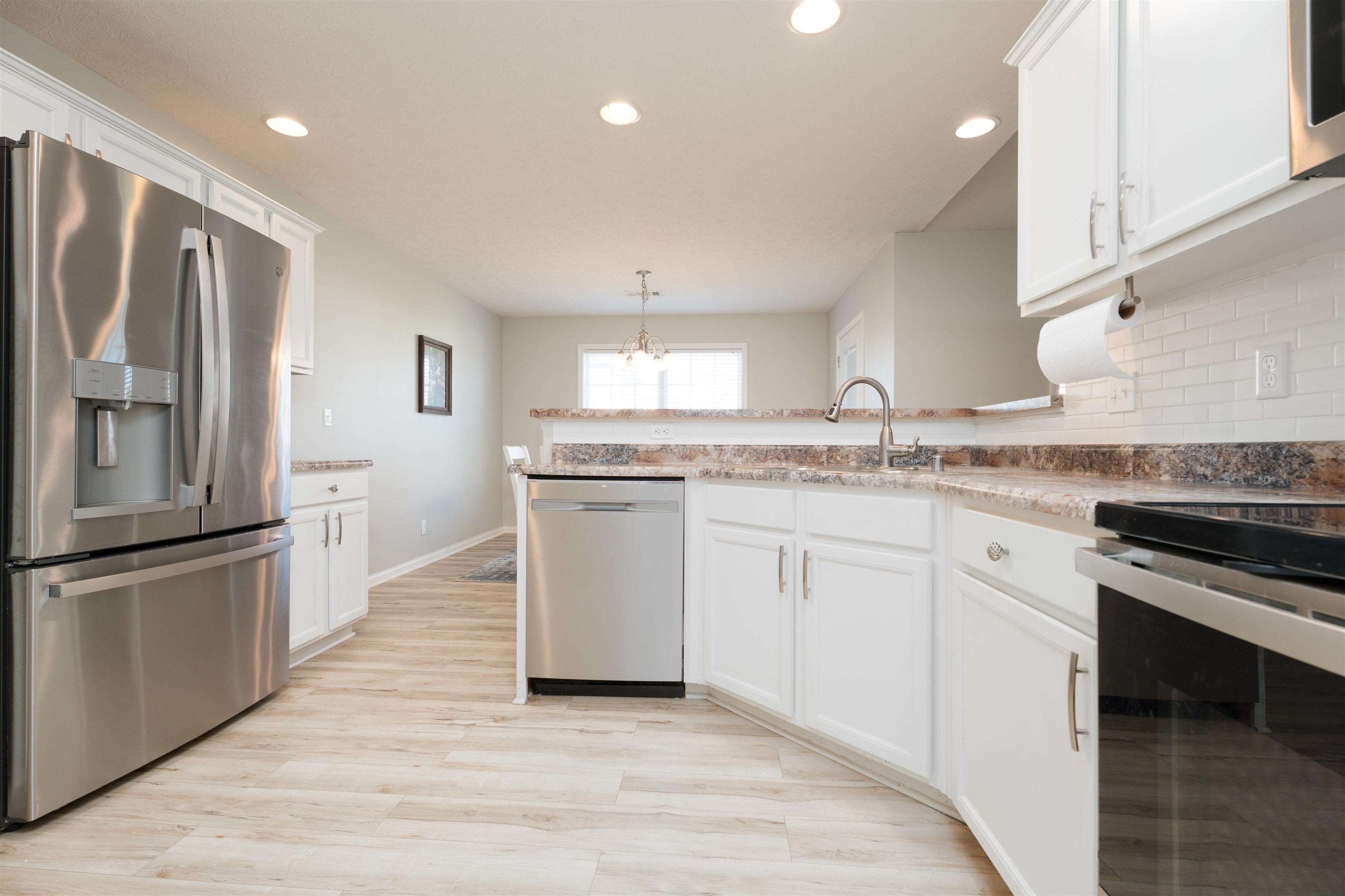 422 Camden Cir, Owensboro, Kentucky 42301, 3 Bedrooms Bedrooms, ,2 BathroomsBathrooms,Single Family Residence,For Sale,Camden Cir,91628