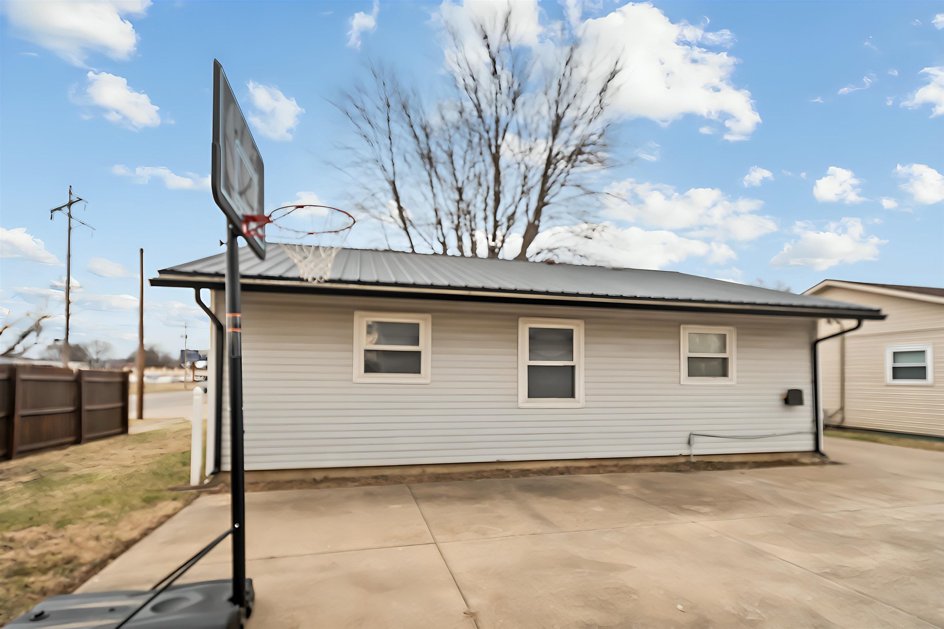 3024 Ridgewood St, Owensboro, Kentucky 42301, 3 Bedrooms Bedrooms, ,1 BathroomBathrooms,Single Family Residence,For Sale,Ridgewood St,91638