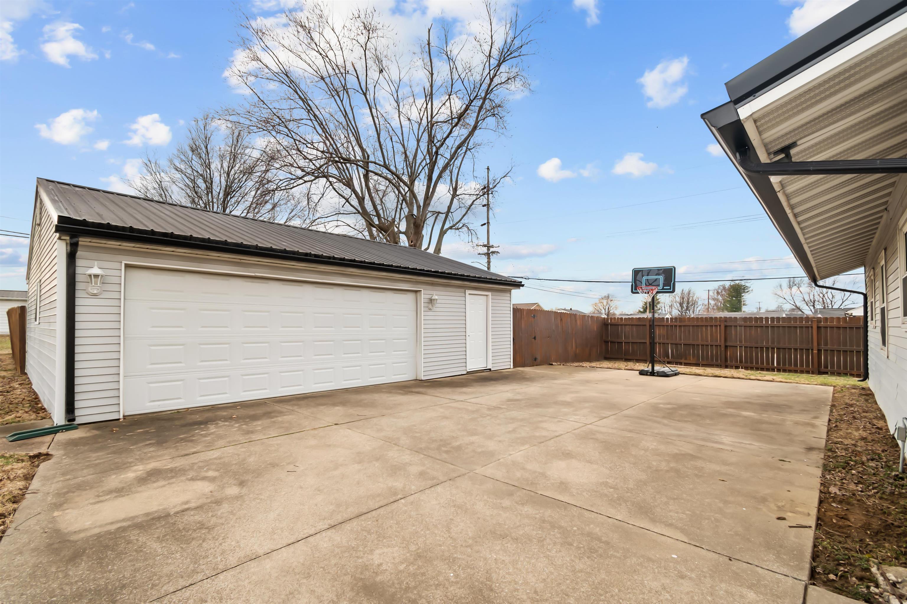 3024 Ridgewood St, Owensboro, Kentucky 42301, 3 Bedrooms Bedrooms, ,1 BathroomBathrooms,Single Family Residence,For Sale,Ridgewood St,91638
