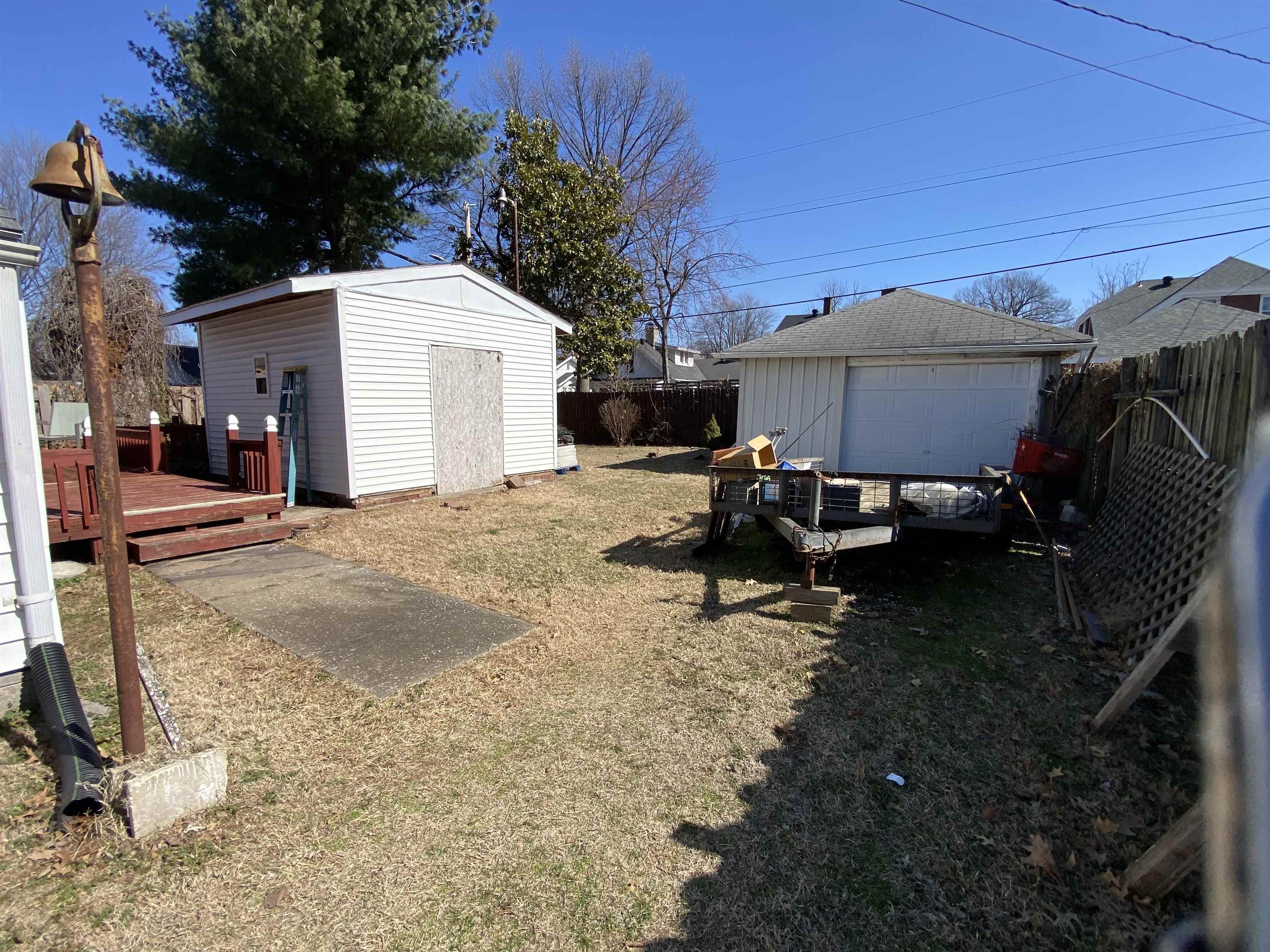 1221 Walnut St, Owensboro, Kentucky 42301, 2 Bedrooms Bedrooms, ,1 BathroomBathrooms,Single Family Residence,For Sale,Walnut St,91639