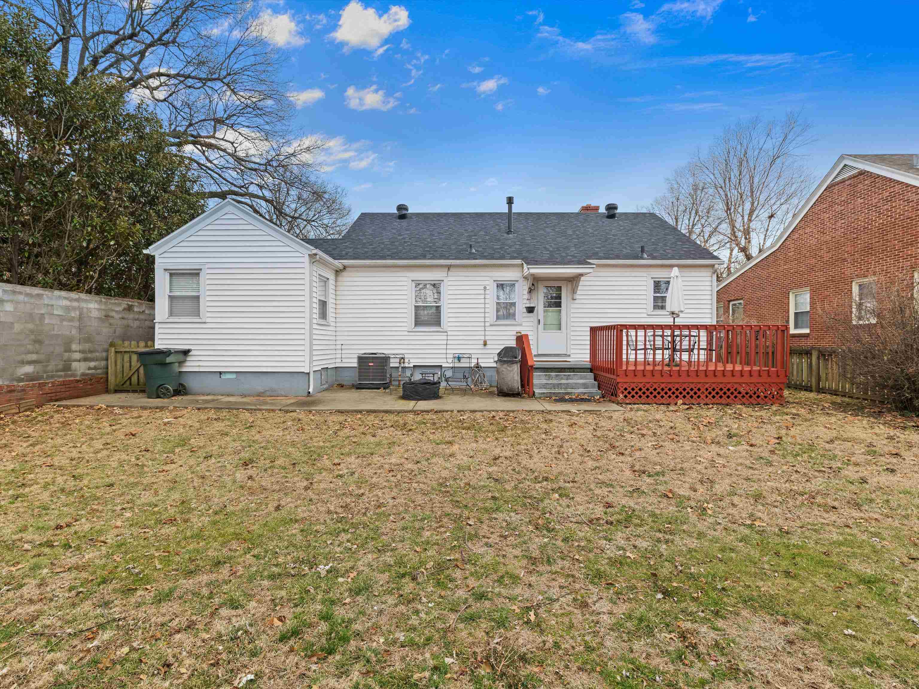 407 Locust Ct, Owensboro, Kentucky 42301, 3 Bedrooms Bedrooms, ,1 BathroomBathrooms,Single Family Residence,For Sale,Locust Ct,91640