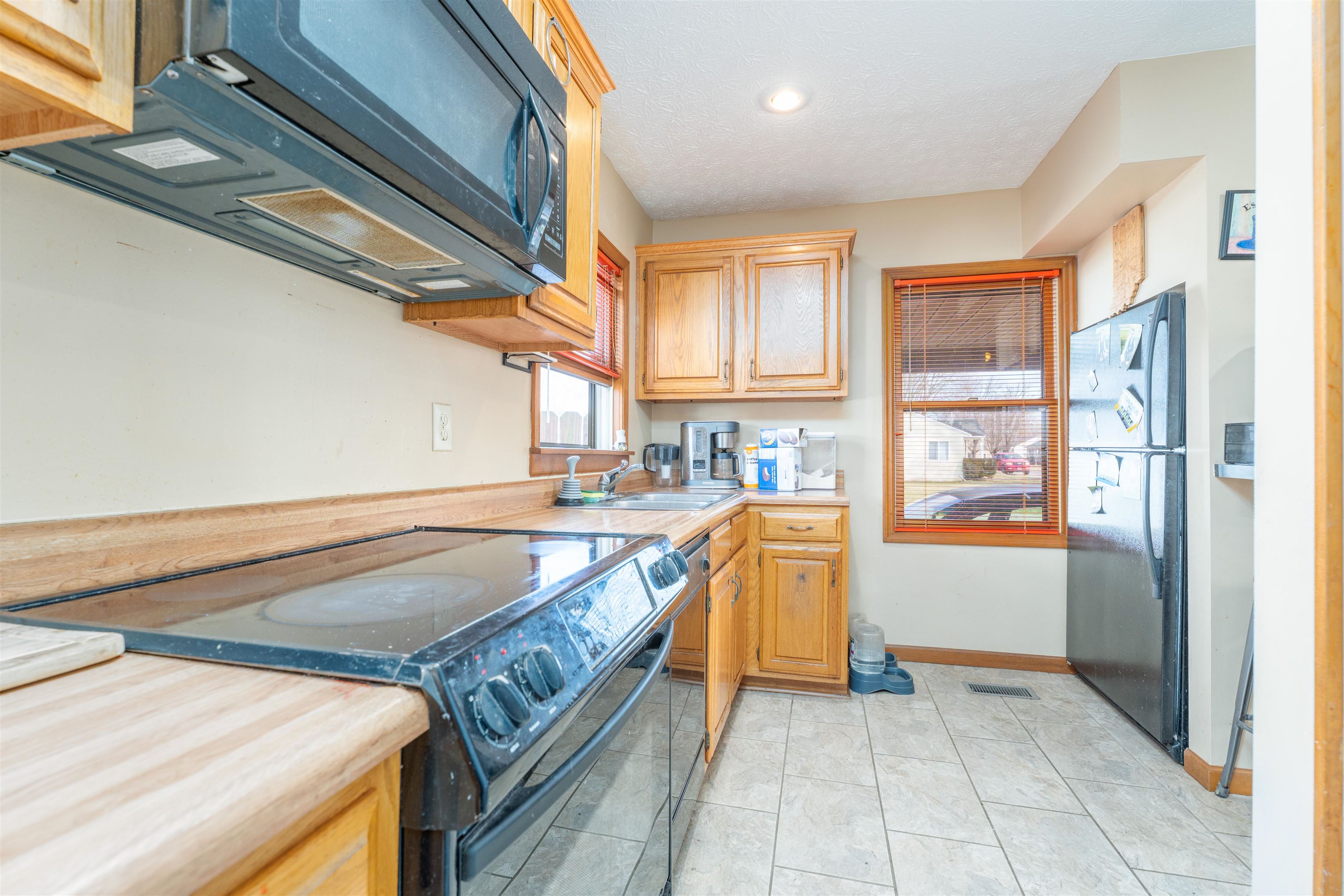 3400 St Ann St, Owensboro, Kentucky 42303-7061, 3 Bedrooms Bedrooms, ,2 BathroomsBathrooms,Single Family Residence,For Sale,St Ann St,91646