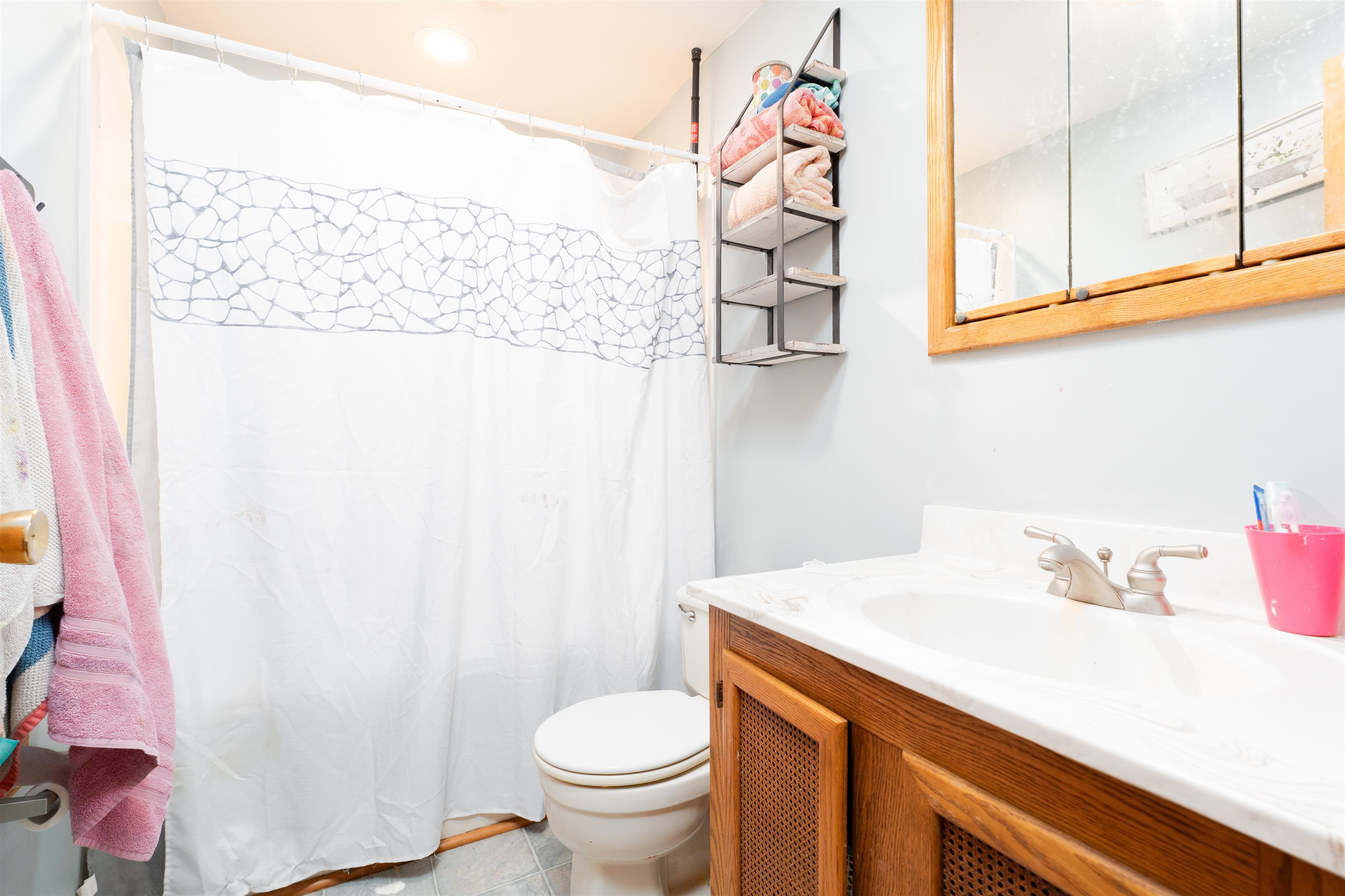 3400 St Ann St, Owensboro, Kentucky 42303-7061, 3 Bedrooms Bedrooms, ,2 BathroomsBathrooms,Single Family Residence,For Sale,St Ann St,91646
