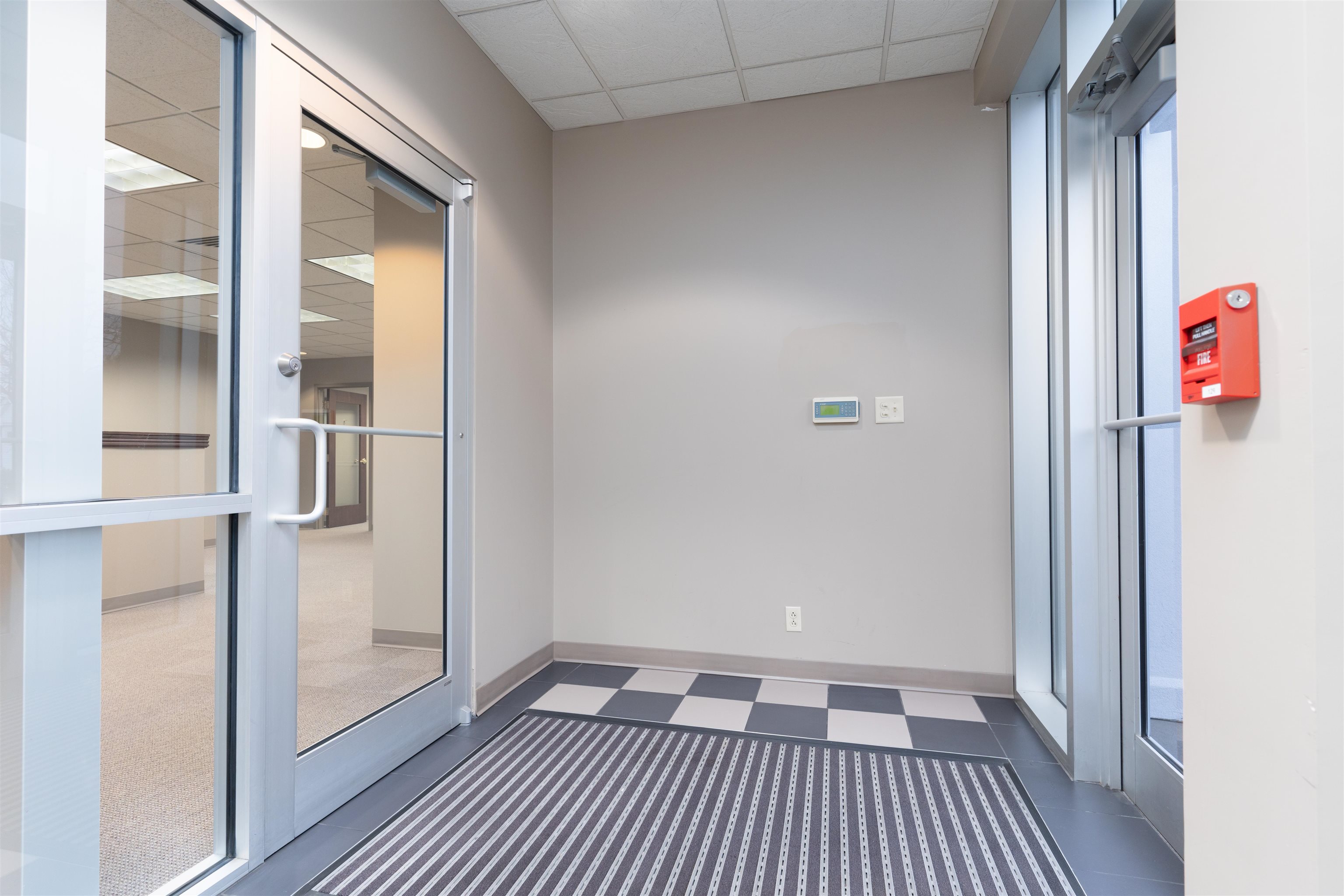 1925 Frederica St Suite 100, Owensboro, Kentucky 42301, ,Office,For Sale,Frederica St Suite 100,91658