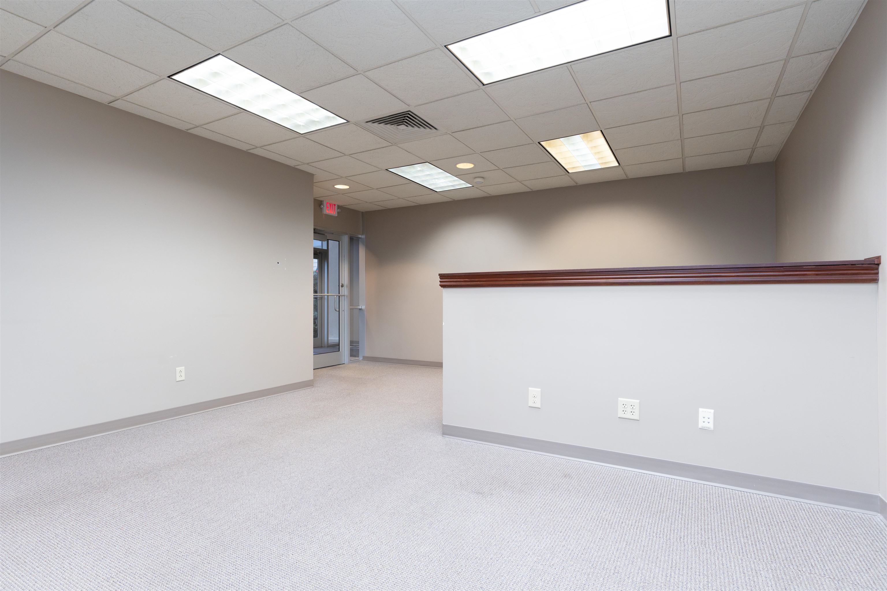 1925 Frederica St Suite 100, Owensboro, Kentucky 42301, ,Office,For Sale,Frederica St Suite 100,91658