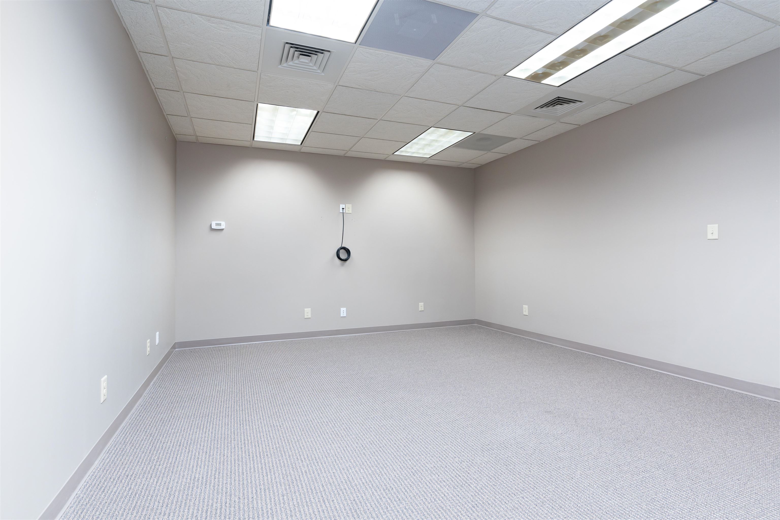 1925 Frederica St Suite 100, Owensboro, Kentucky 42301, ,Office,For Sale,Frederica St Suite 100,91658