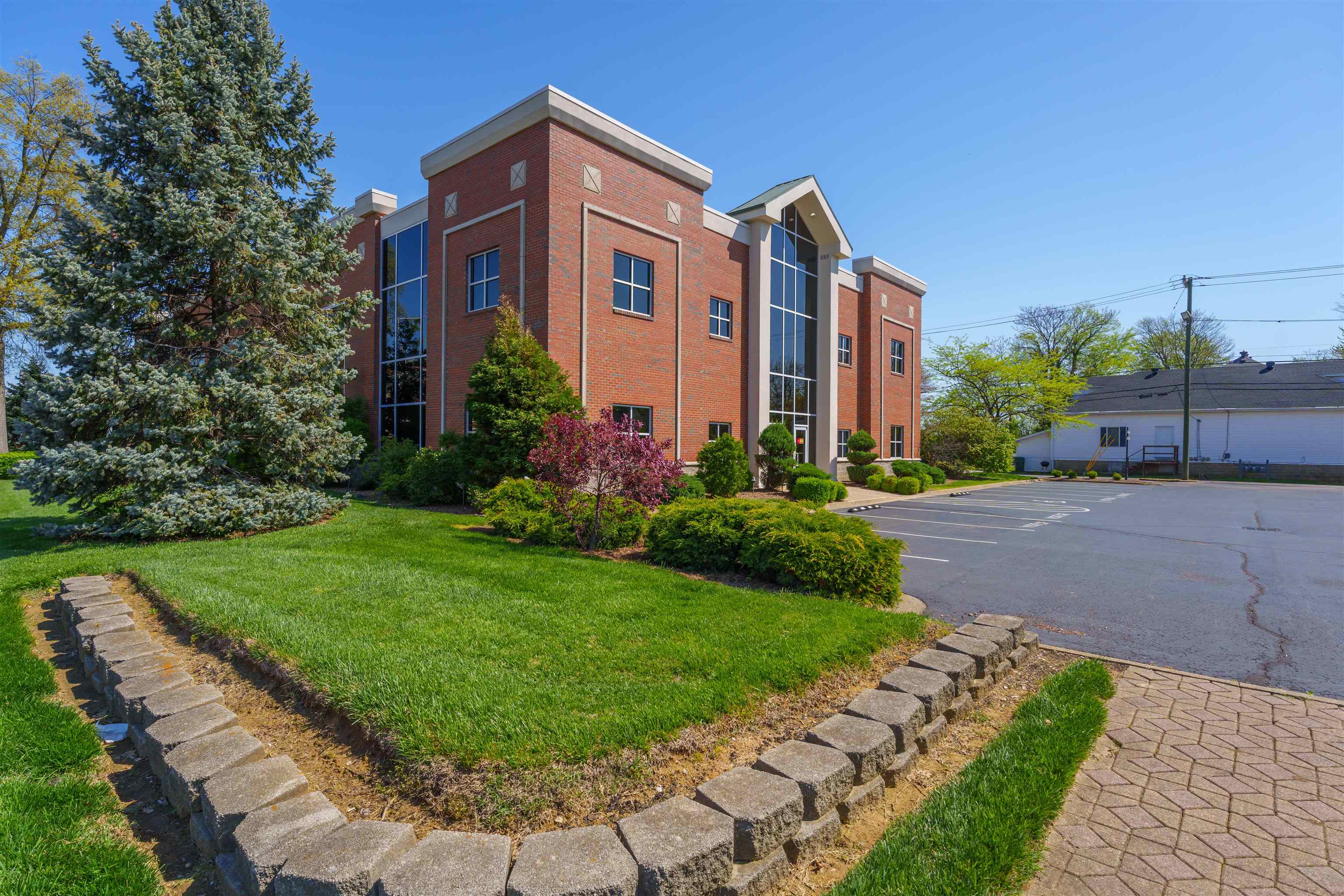1925 Frederica St Suite 100, Owensboro, Kentucky 42301, ,Office,For Sale,Frederica St Suite 100,91658