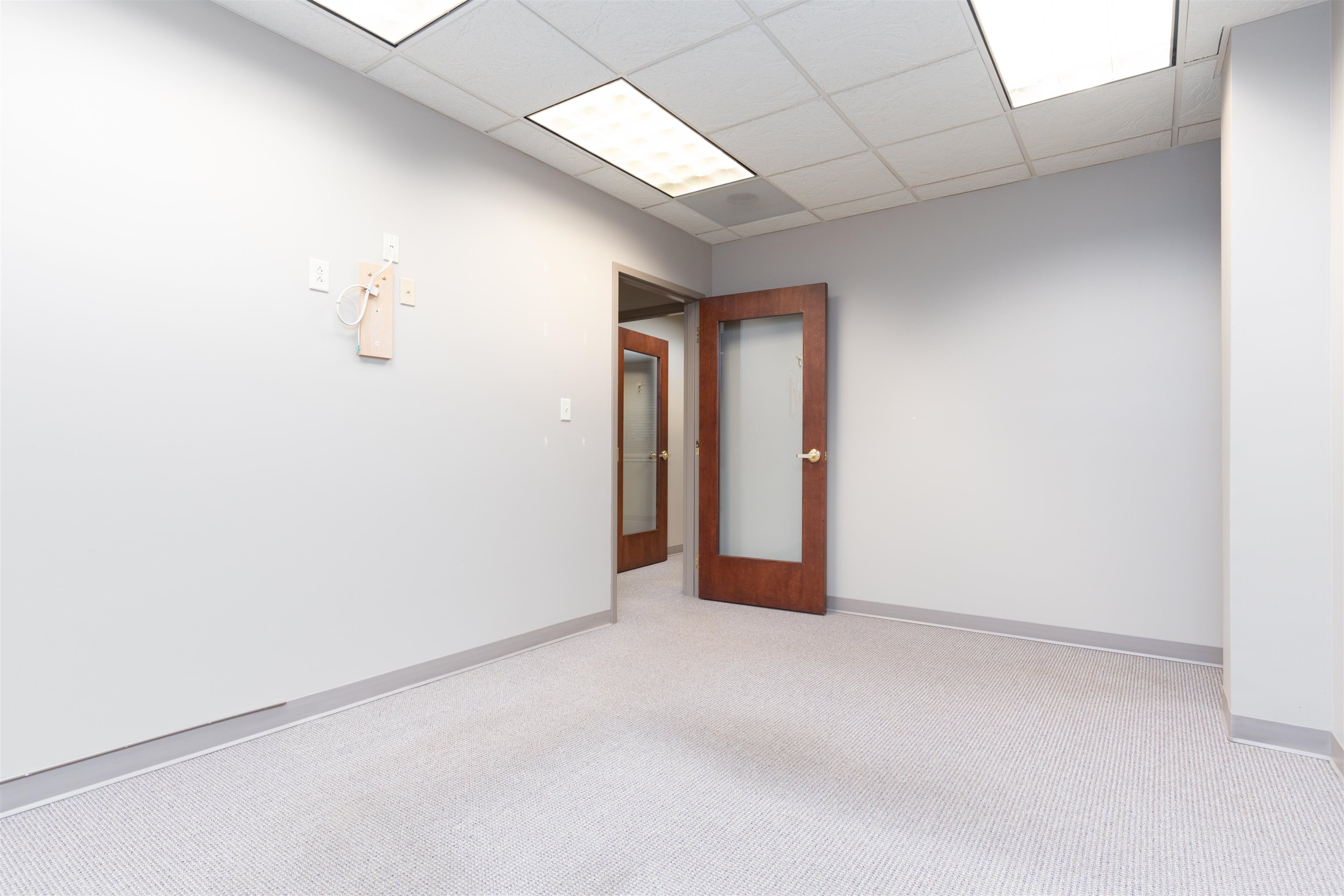 1925 Frederica St Suite 100, Owensboro, Kentucky 42301, ,Office,For Sale,Frederica St Suite 100,91658