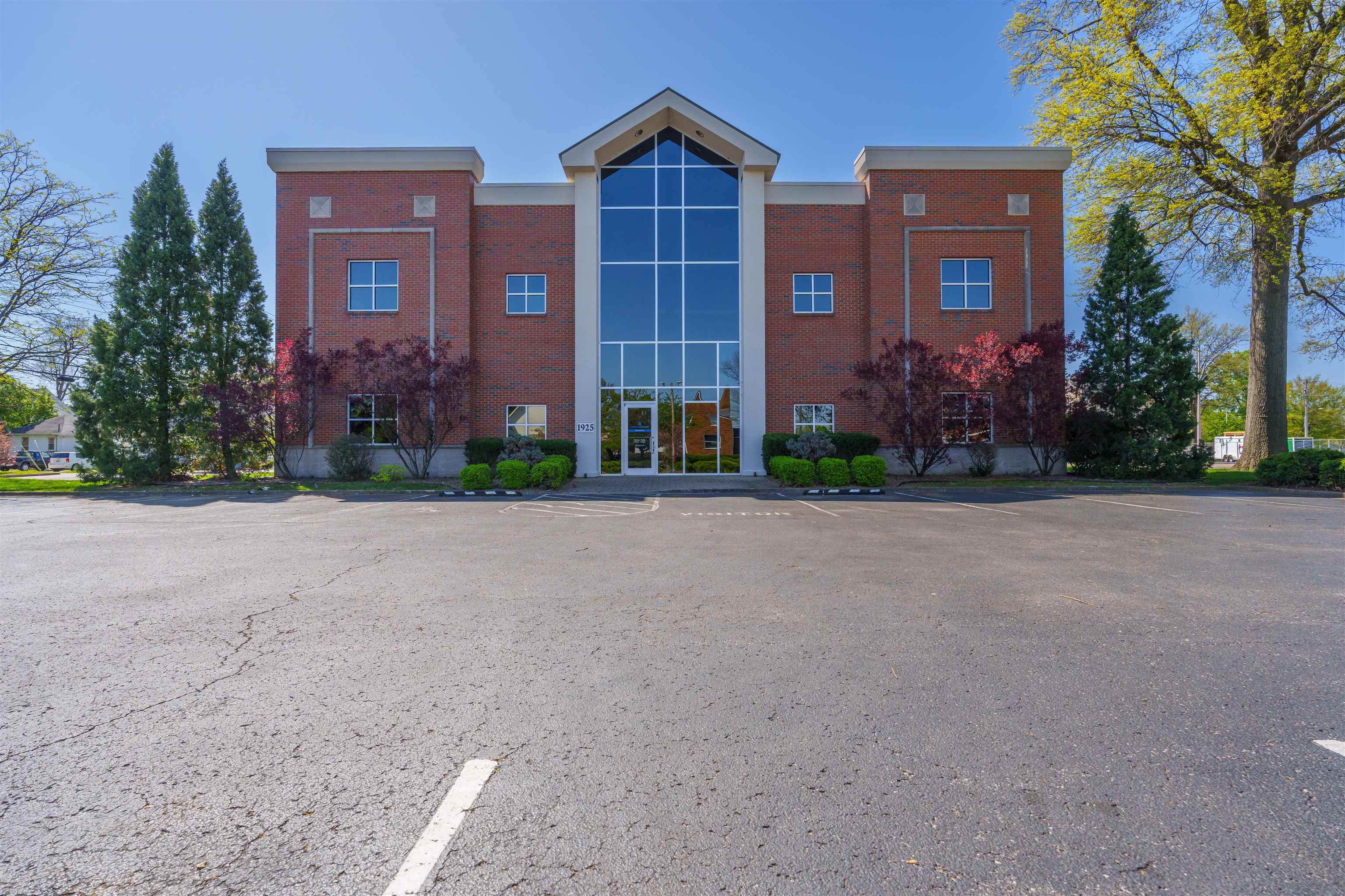 1925 Frederica St Suite 100, Owensboro, Kentucky 42301, ,Office,For Sale,Frederica St Suite 100,91658