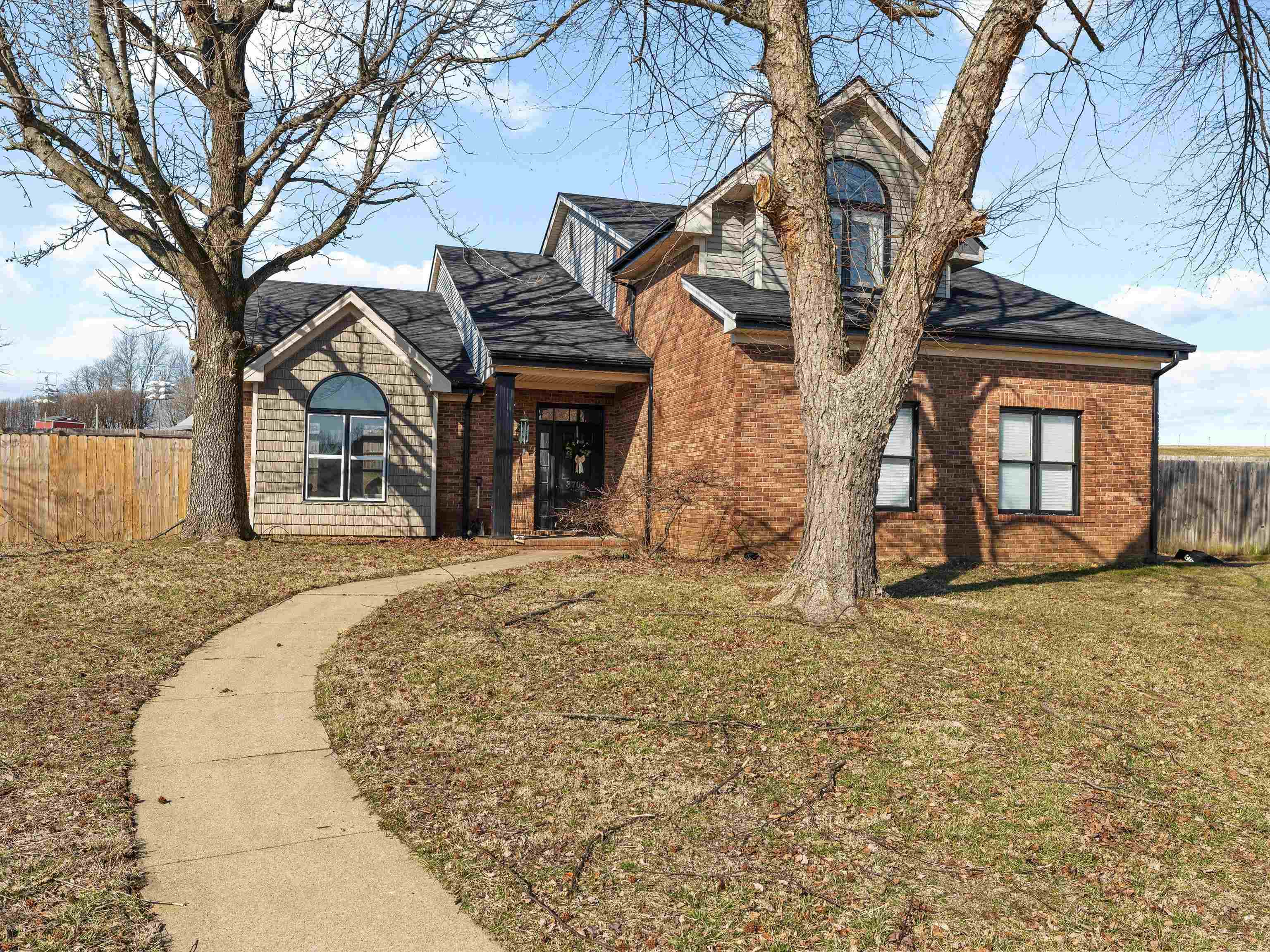 3704 Cobblestone, Owensboro, Kentucky 42303, 4 Bedrooms Bedrooms, ,2 BathroomsBathrooms,Single Family Residence,For Sale,Cobblestone,91659