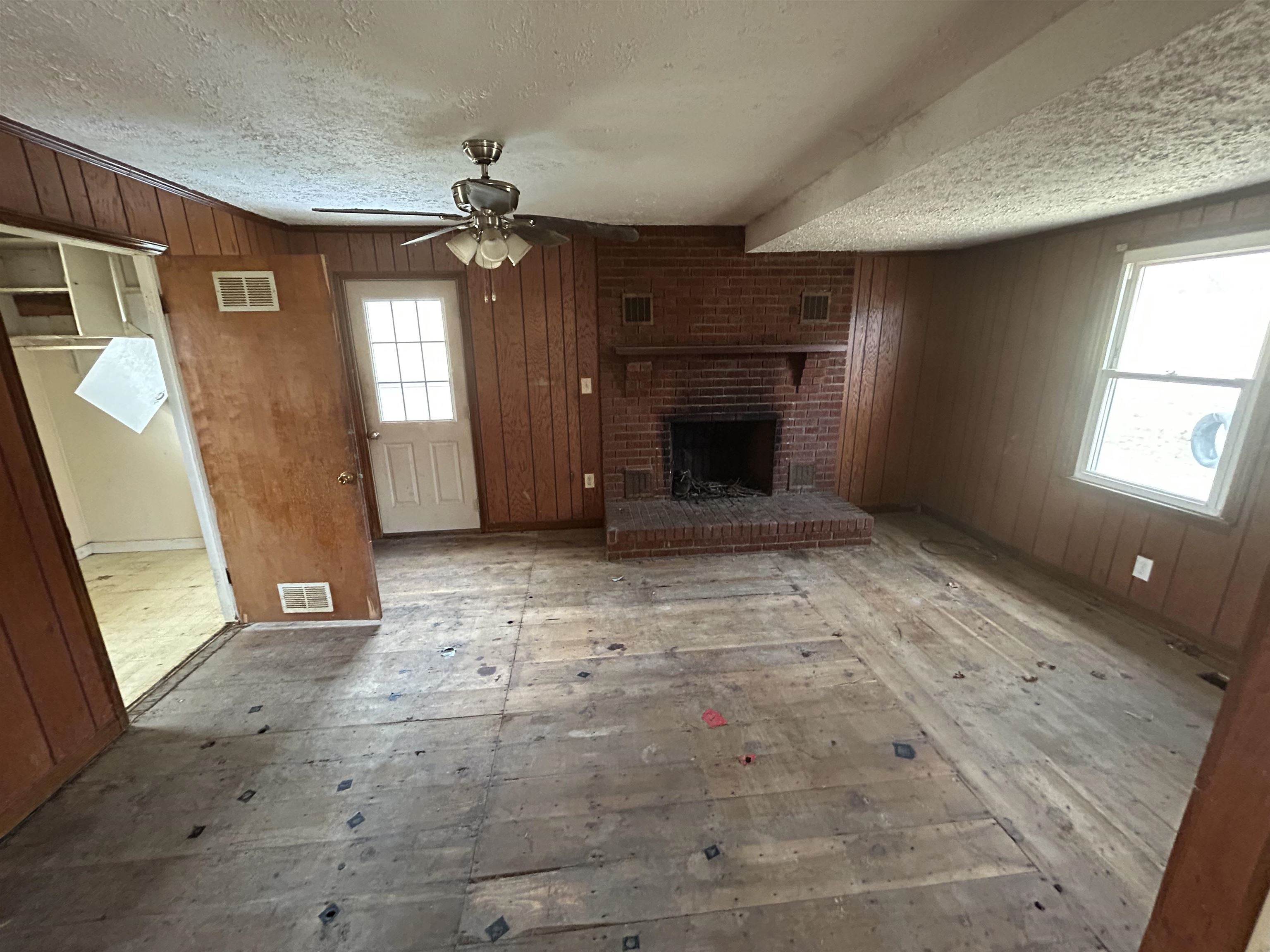 10560 Ratcliff Rd., Owensboro, Kentucky 42376, 3 Bedrooms Bedrooms, ,1 BathroomBathrooms,Single Family Residence,For Sale,Ratcliff Rd.,91662