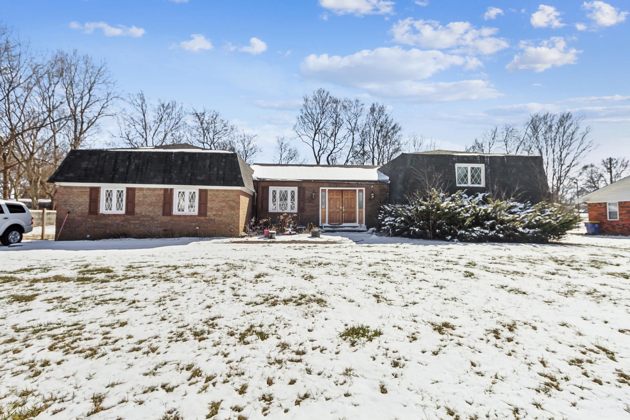 4409 Hourigan St, Bowling Green, Kentucky 42101, 3 Bedrooms Bedrooms, ,2 BathroomsBathrooms,Single Family Residence,For Sale,Hourigan St,91673