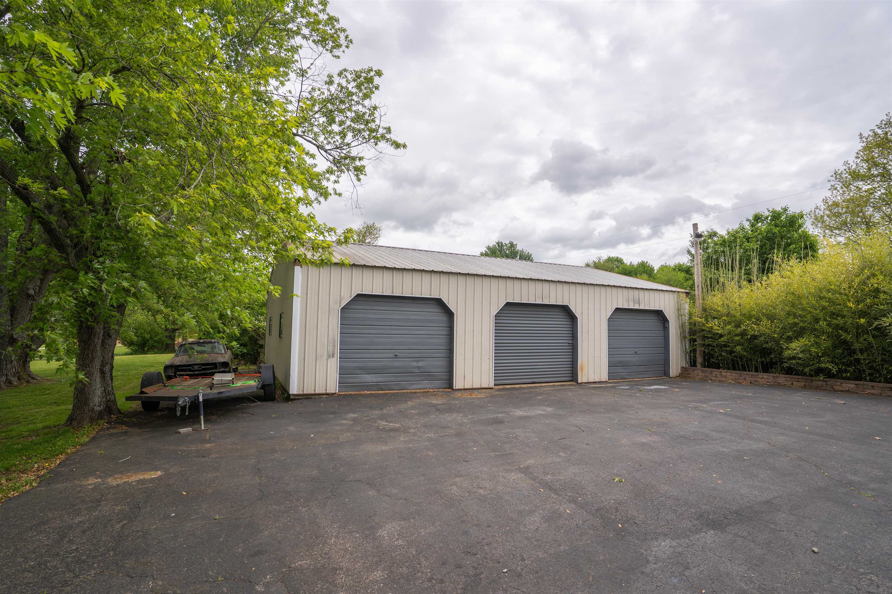 12687 Hwy 231, Utica, Kentucky 42376, 3 Bedrooms Bedrooms, ,2 BathroomsBathrooms,Single Family Residence,For Sale,Hwy 231,91680