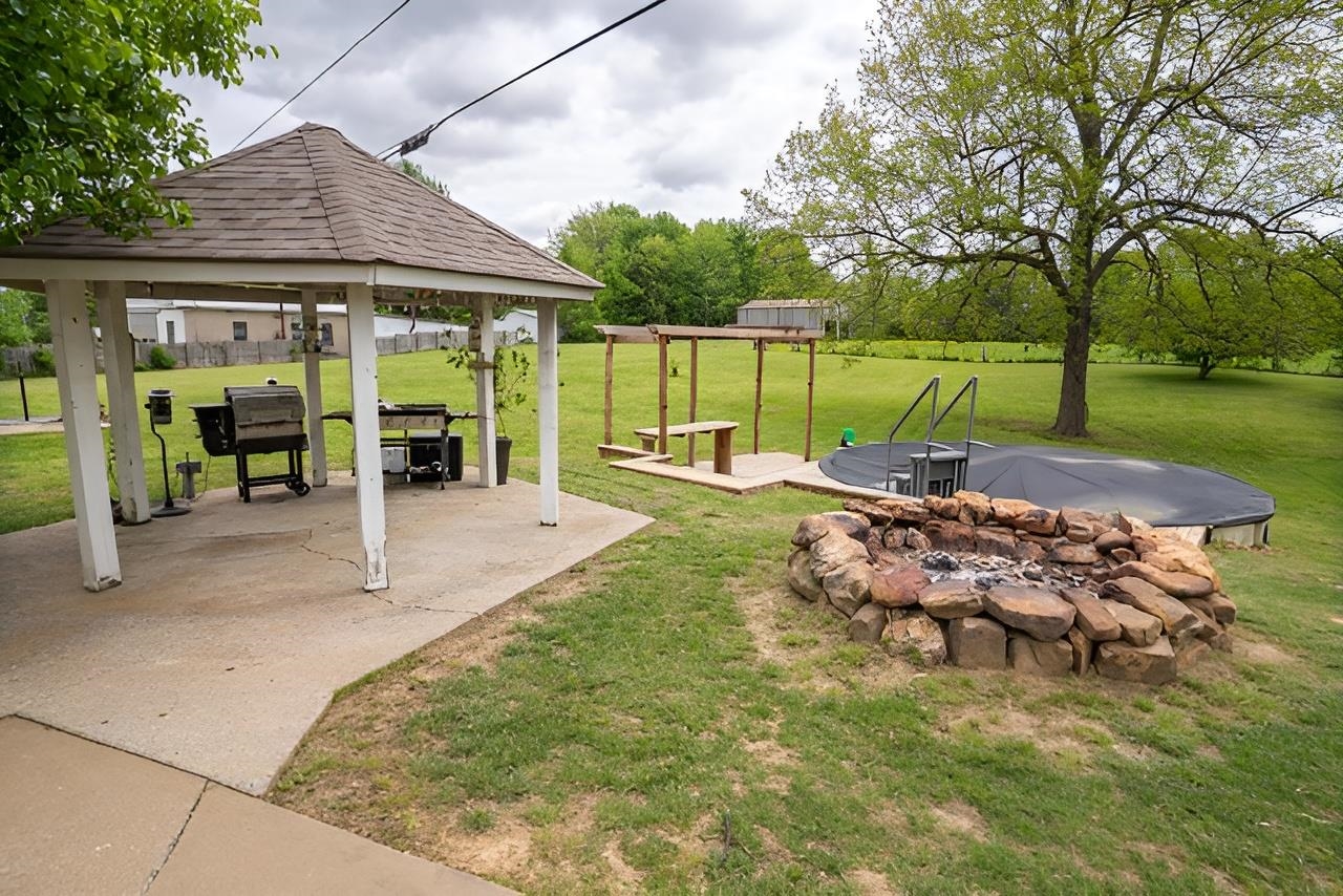 12687 Hwy 231, Utica, Kentucky 42376, 3 Bedrooms Bedrooms, ,2 BathroomsBathrooms,Single Family Residence,For Sale,Hwy 231,91680