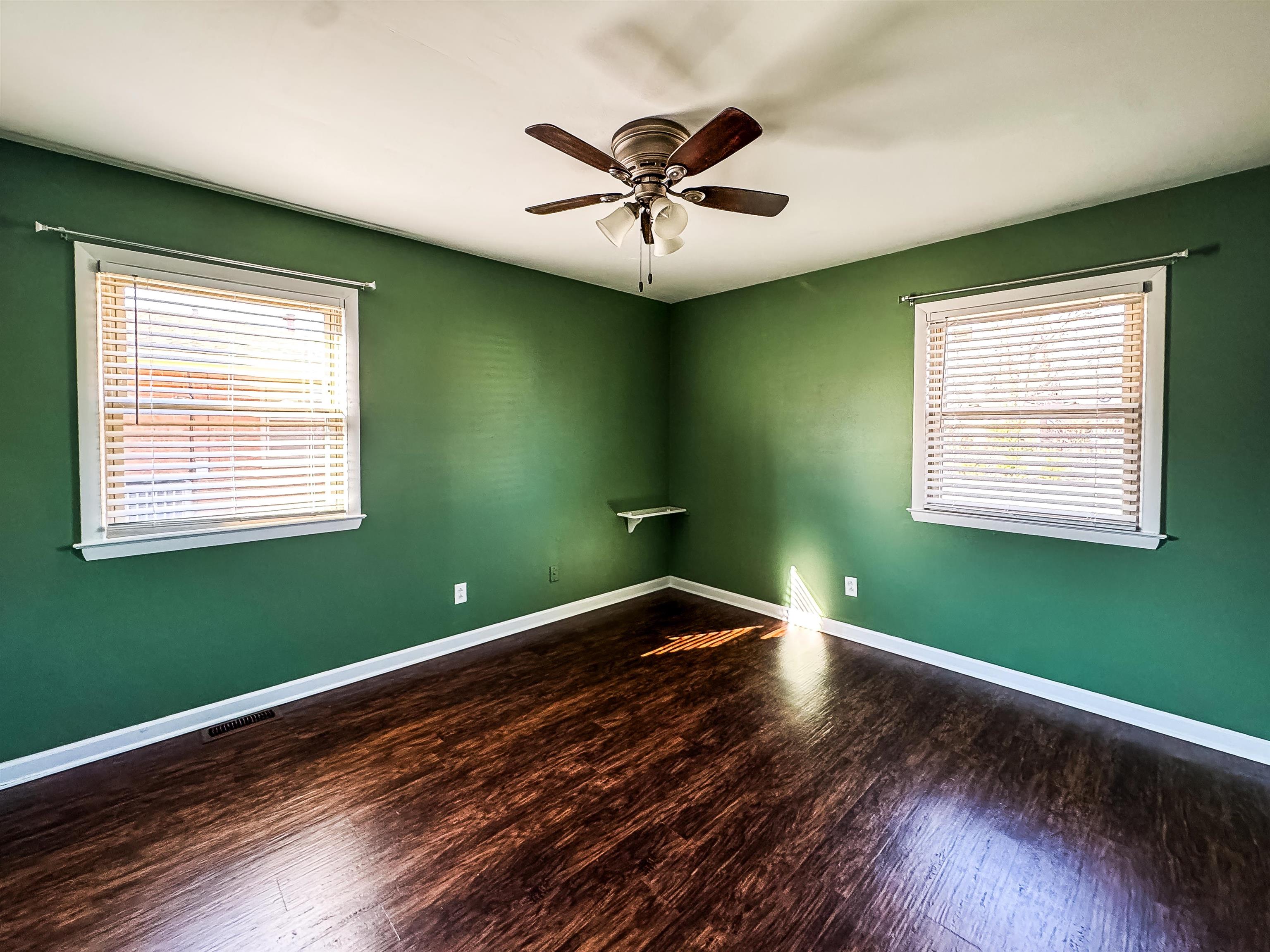 2924 Delaware Dr, Owensboro, Kentucky 42301, 3 Bedrooms Bedrooms, ,1 BathroomBathrooms,Single Family Residence,For Sale,Delaware Dr,91682