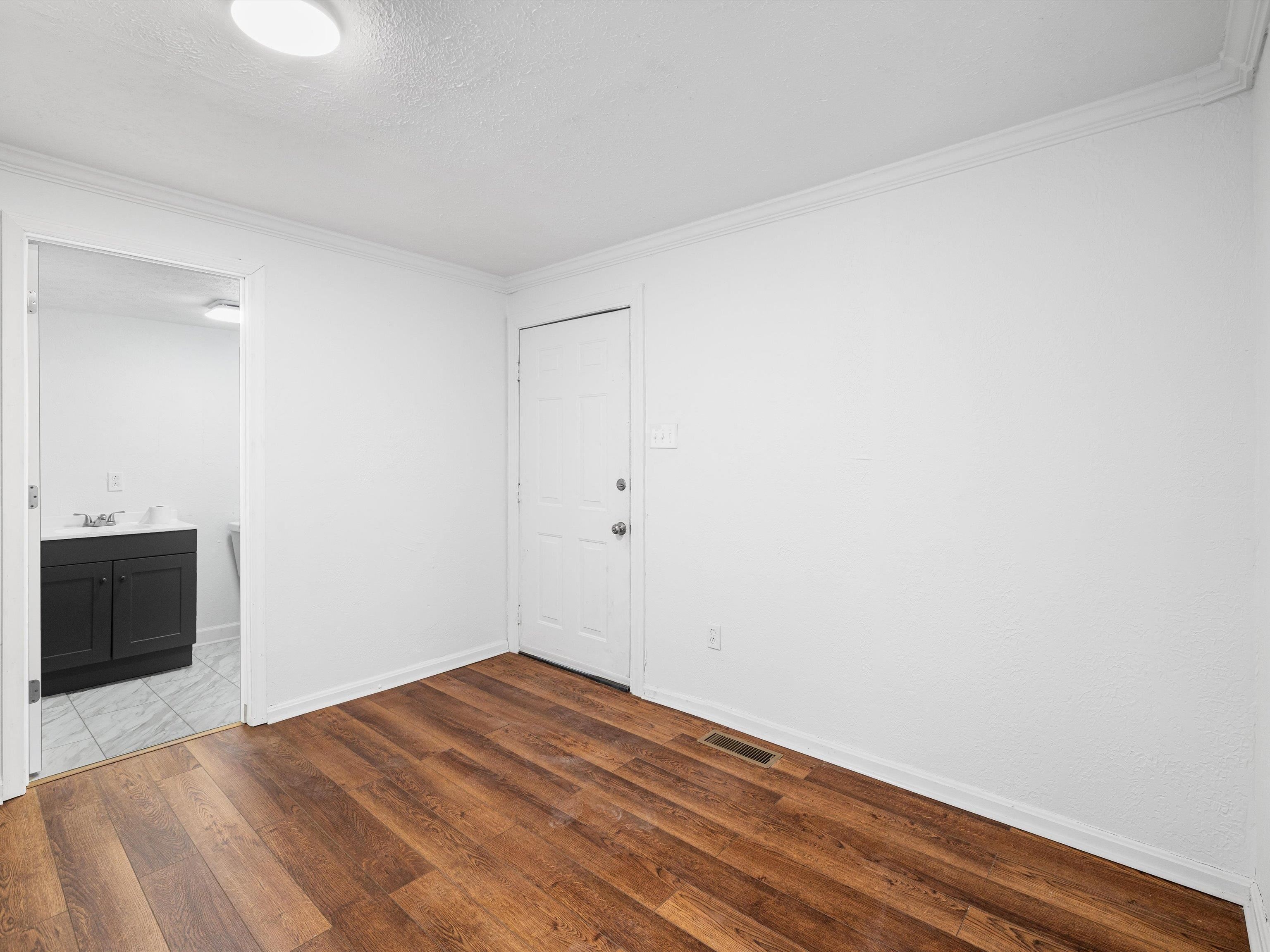 827 Walnut Street, Owensboro, Kentucky 42303, ,Multi-unit,For Sale,Walnut Street,91691