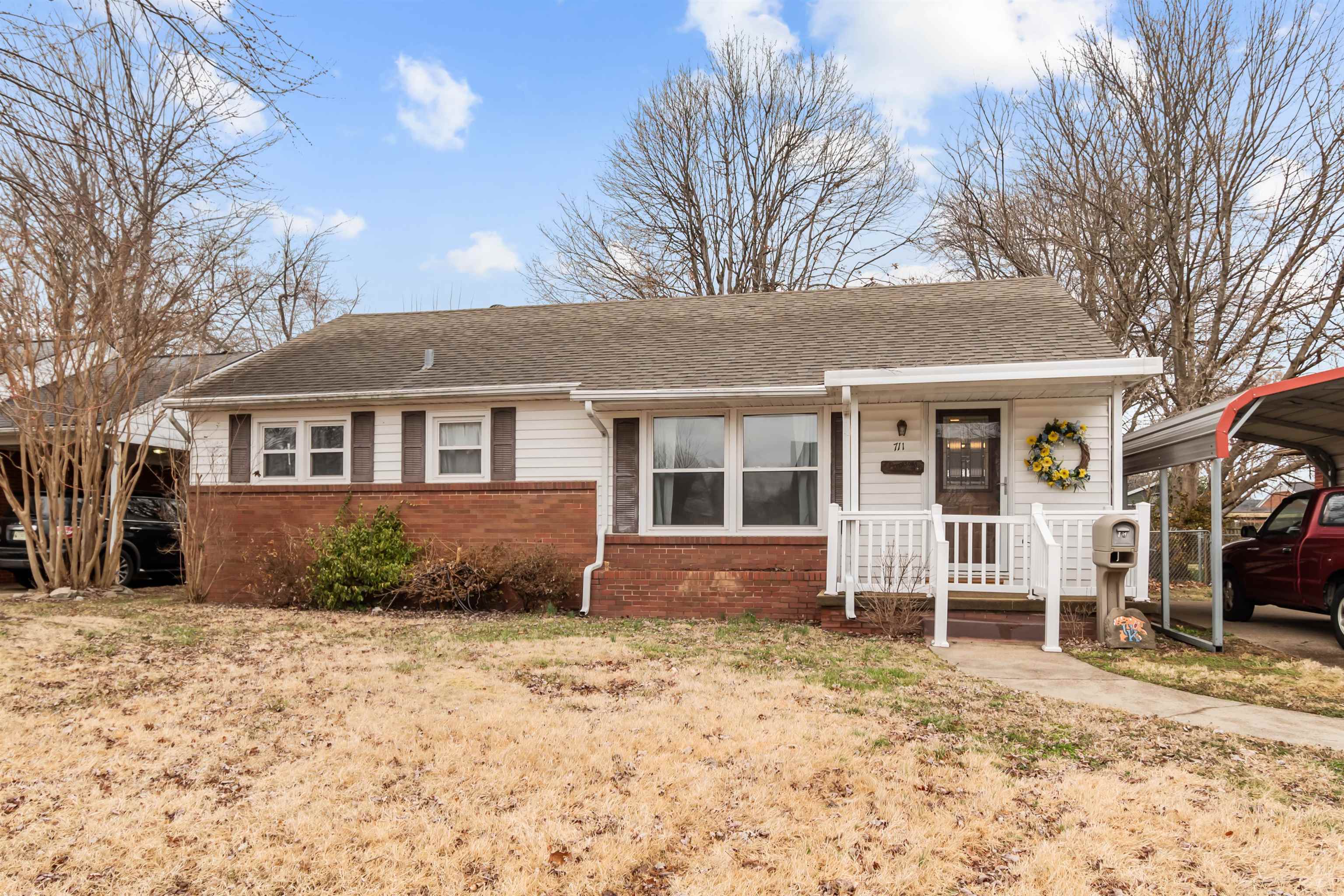 711 Stockton Dr, Owensboro, Kentucky 42303, 3 Bedrooms Bedrooms, ,1 BathroomBathrooms,Single Family Residence,For Sale,Stockton Dr,91700