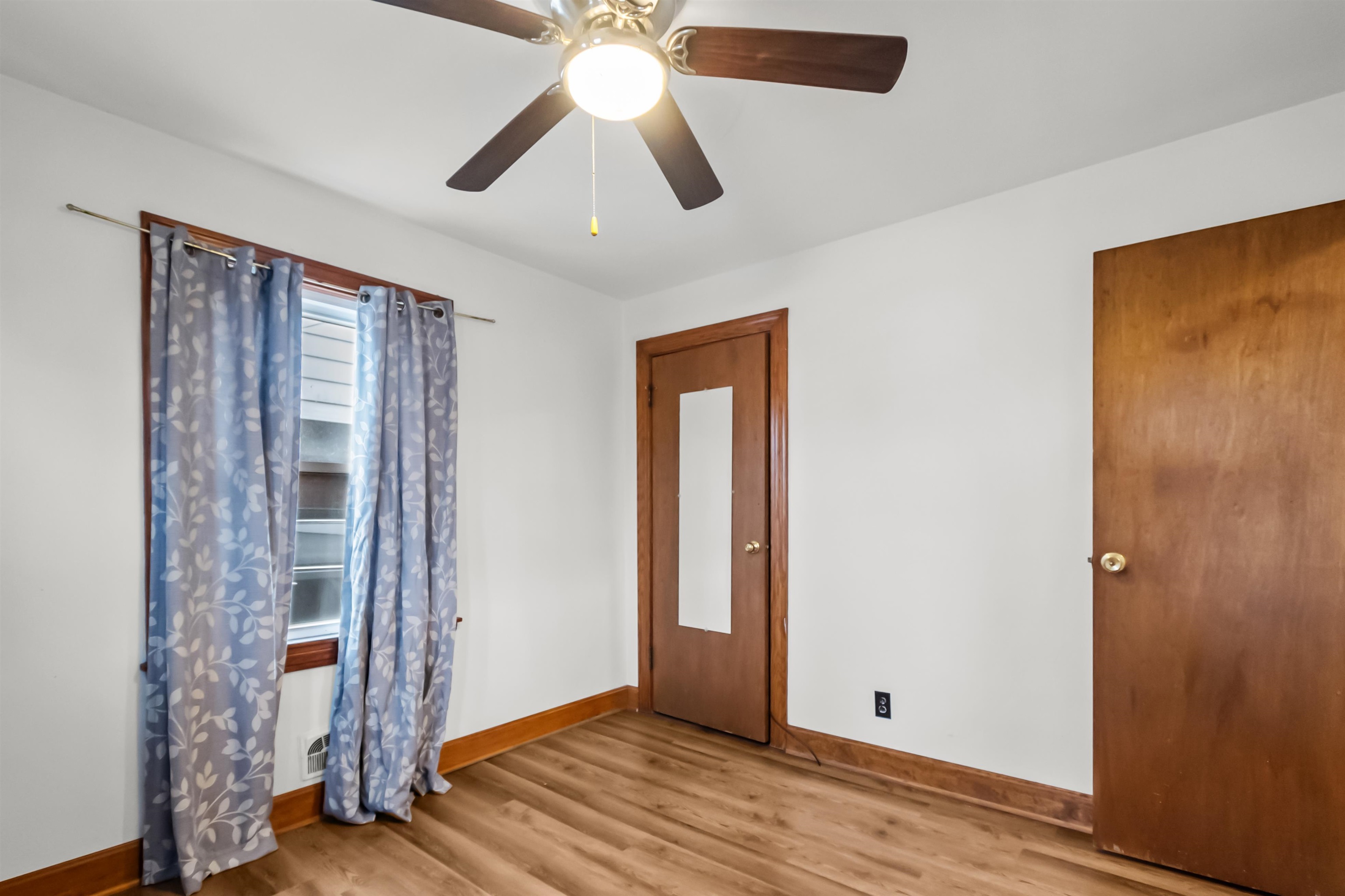 711 Stockton Dr, Owensboro, Kentucky 42303, 3 Bedrooms Bedrooms, ,1 BathroomBathrooms,Single Family Residence,For Sale,Stockton Dr,91700