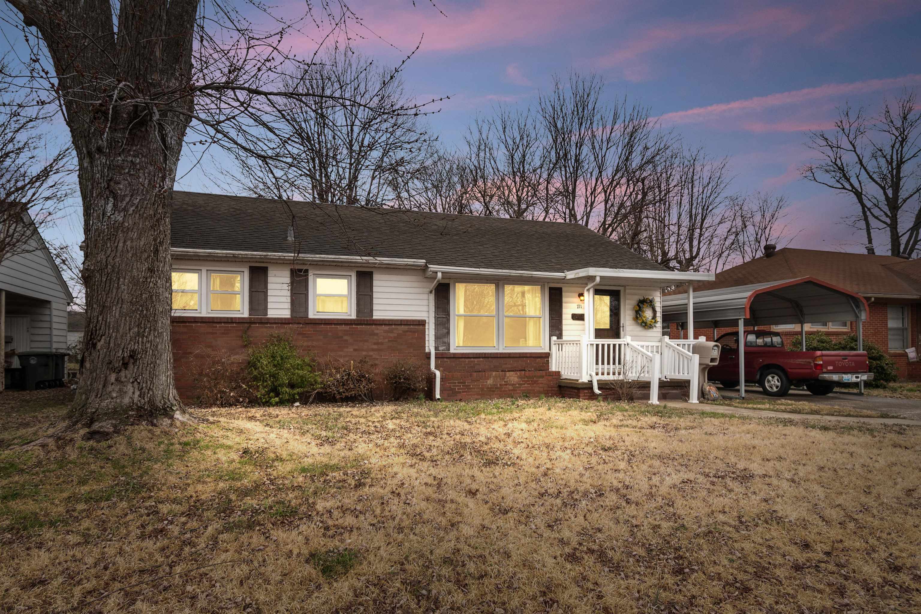 711 Stockton Dr, Owensboro, Kentucky 42303, 3 Bedrooms Bedrooms, ,1 BathroomBathrooms,Single Family Residence,For Sale,Stockton Dr,91700