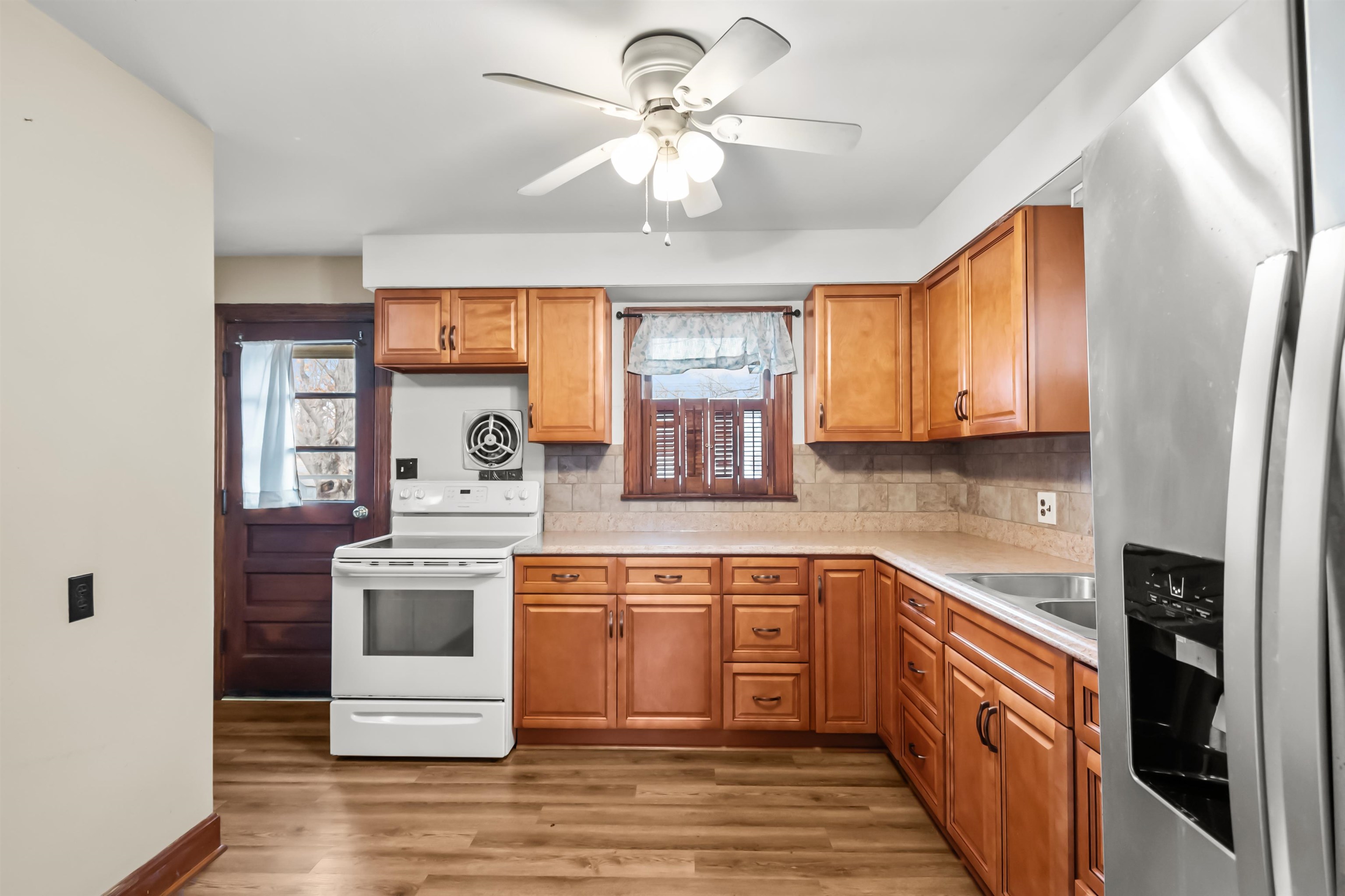 711 Stockton Dr, Owensboro, Kentucky 42303, 3 Bedrooms Bedrooms, ,1 BathroomBathrooms,Single Family Residence,For Sale,Stockton Dr,91700