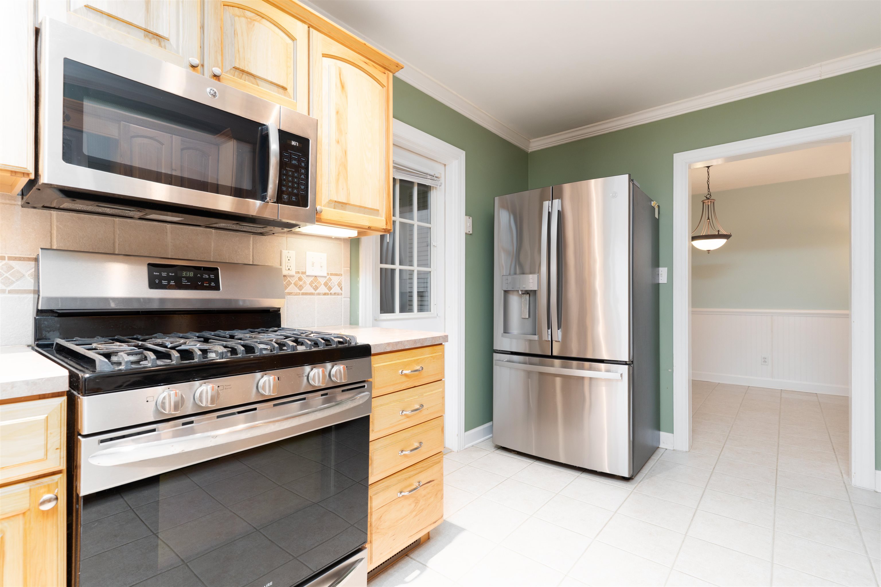 2206 Westview Dr, Owensboro, Kentucky 42301, 3 Bedrooms Bedrooms, ,1 BathroomBathrooms,Single Family Residence,For Sale,Westview Dr,91702