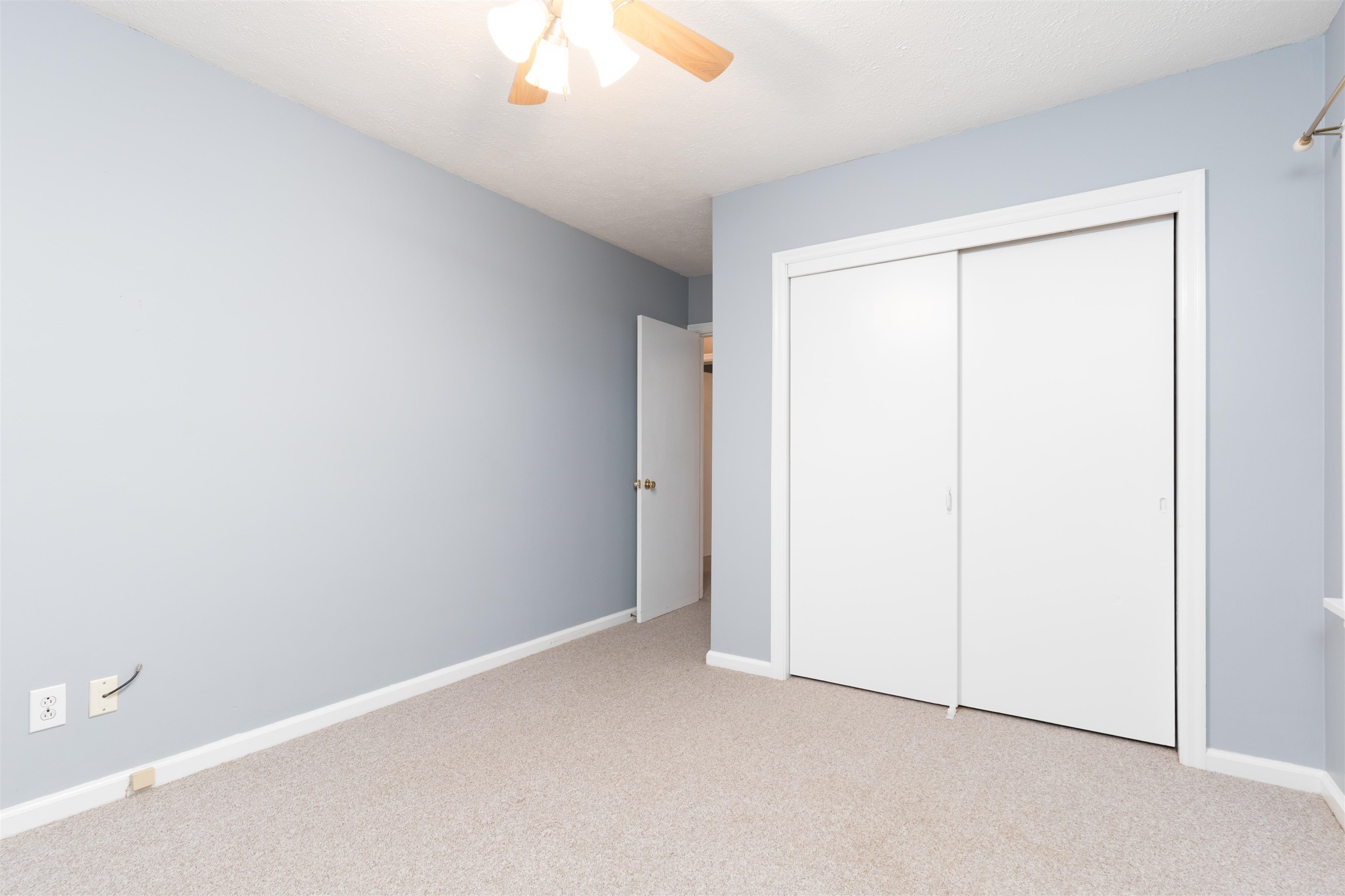 2206 Westview Dr, Owensboro, Kentucky 42301, 3 Bedrooms Bedrooms, ,1 BathroomBathrooms,Single Family Residence,For Sale,Westview Dr,91702