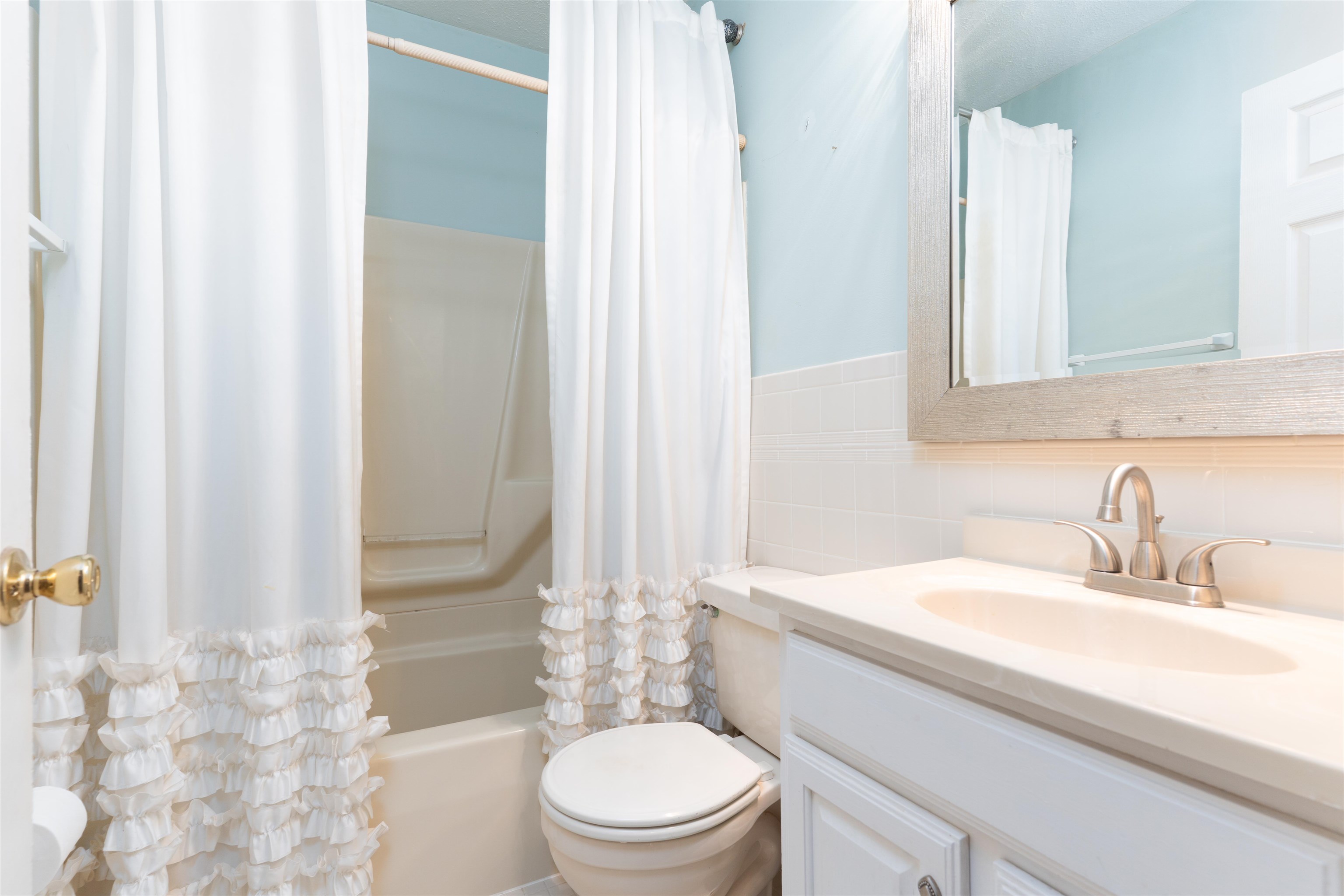 2206 Westview Dr, Owensboro, Kentucky 42301, 3 Bedrooms Bedrooms, ,1 BathroomBathrooms,Single Family Residence,For Sale,Westview Dr,91702