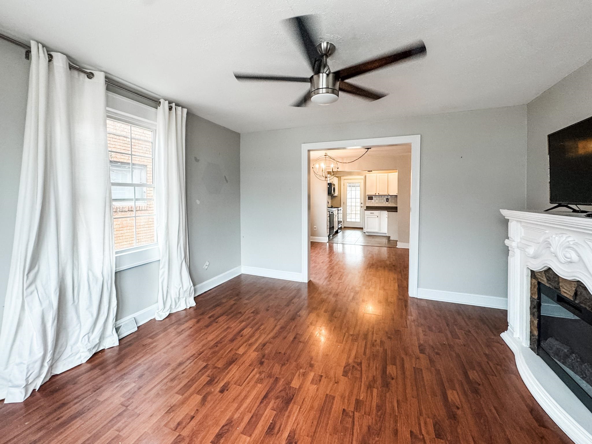 2319 Cedar St, Owensboro, Kentucky 42301, 2 Bedrooms Bedrooms, ,1 BathroomBathrooms,Single Family Residence,For Sale,Cedar St,91704