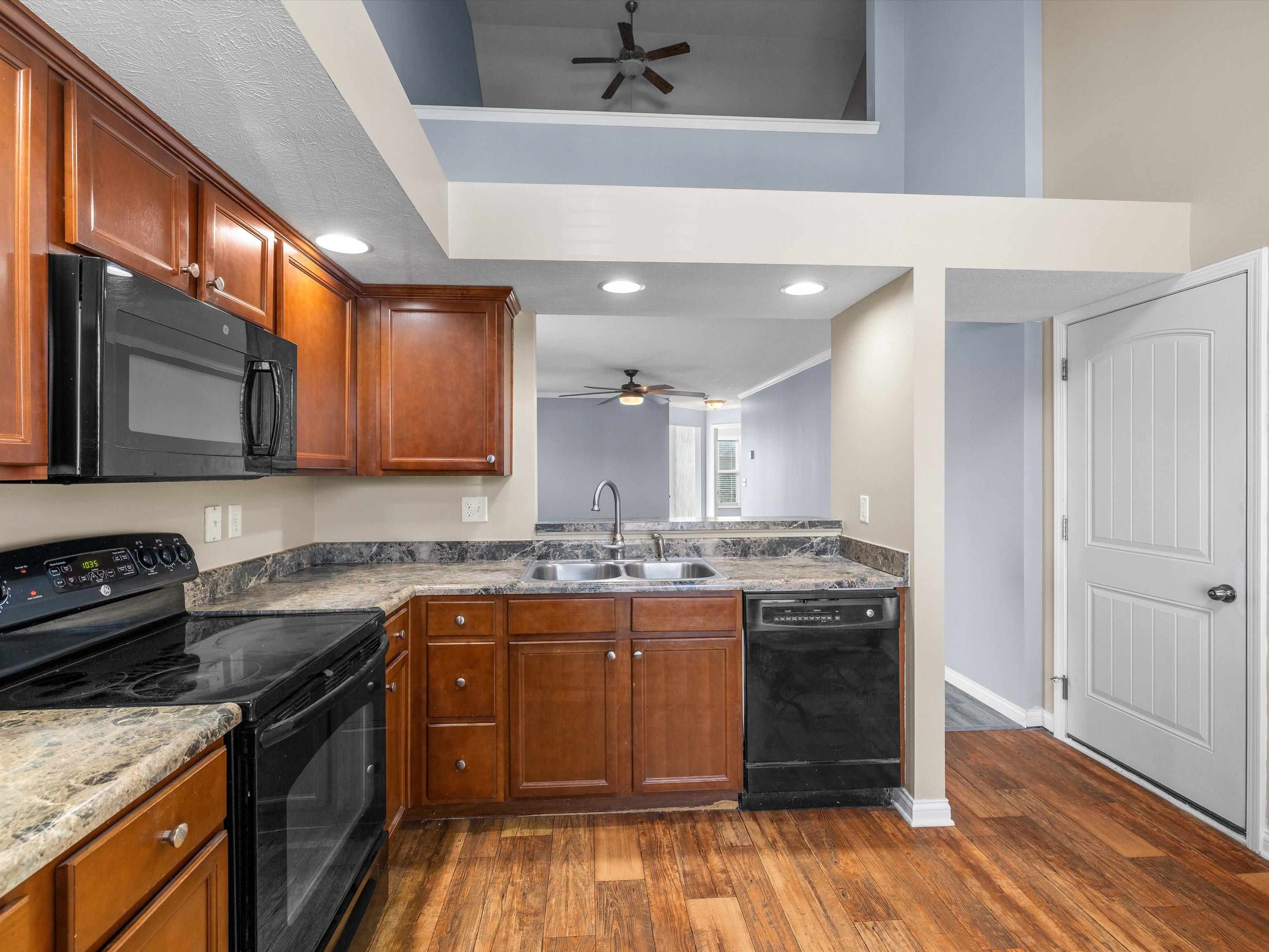2130 Village Run, Owensboro, Kentucky 42303, 3 Bedrooms Bedrooms, ,2 BathroomsBathrooms,Single Family Residence,For Sale,Village Run,91707