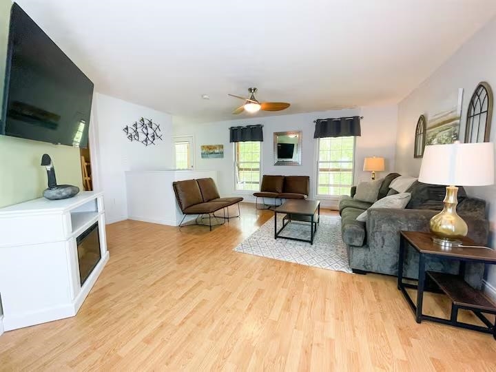 413 Shore Dr, Cadiz, Kentucky 42211, 3 Bedrooms Bedrooms, ,3 BathroomsBathrooms,Single Family Residence,For Sale,Shore Dr,91714