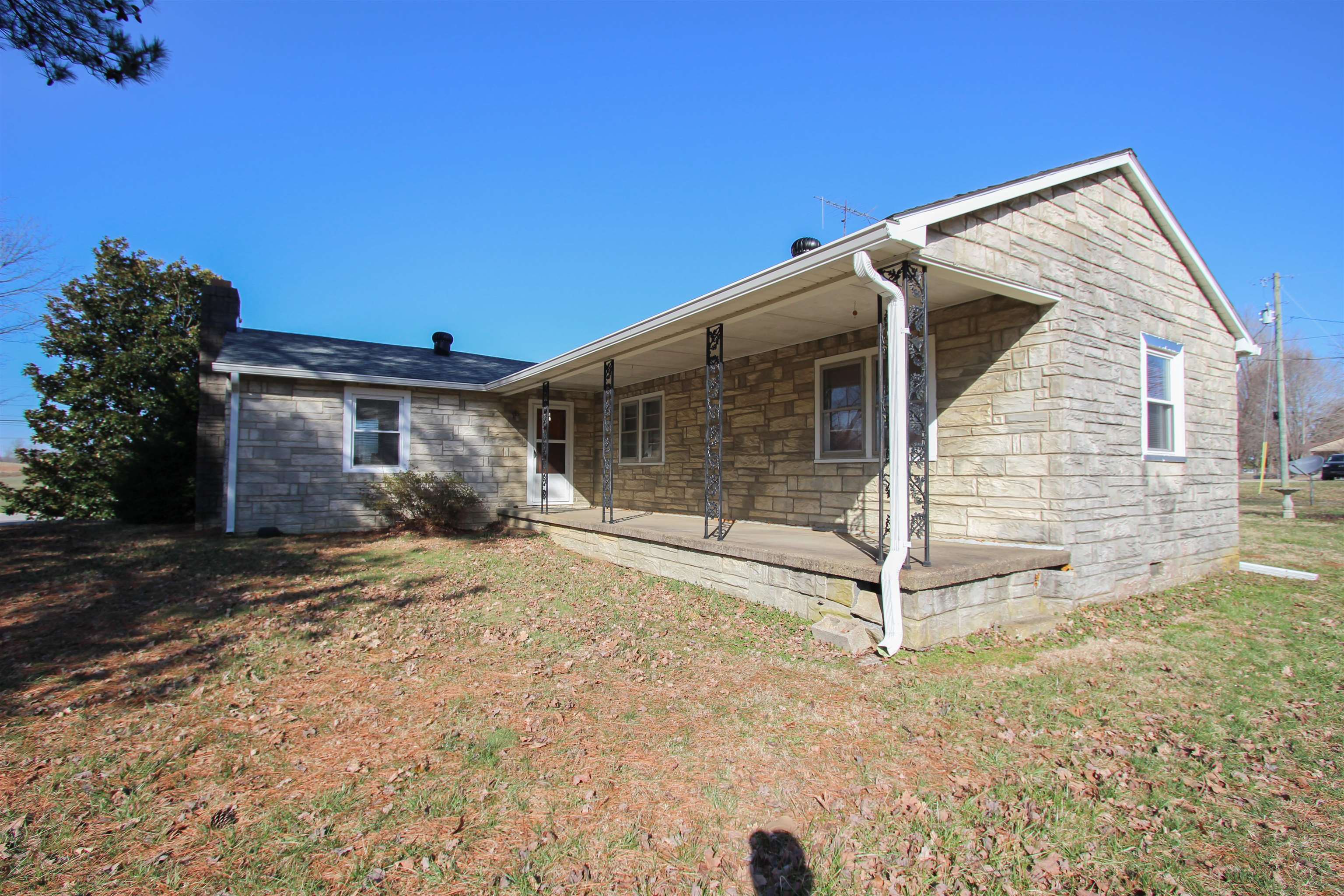 13387 Highway 231, Utica, Kentucky 42376, 3 Bedrooms Bedrooms, ,1 BathroomBathrooms,Single Family Residence,For Sale,Highway 231,91723