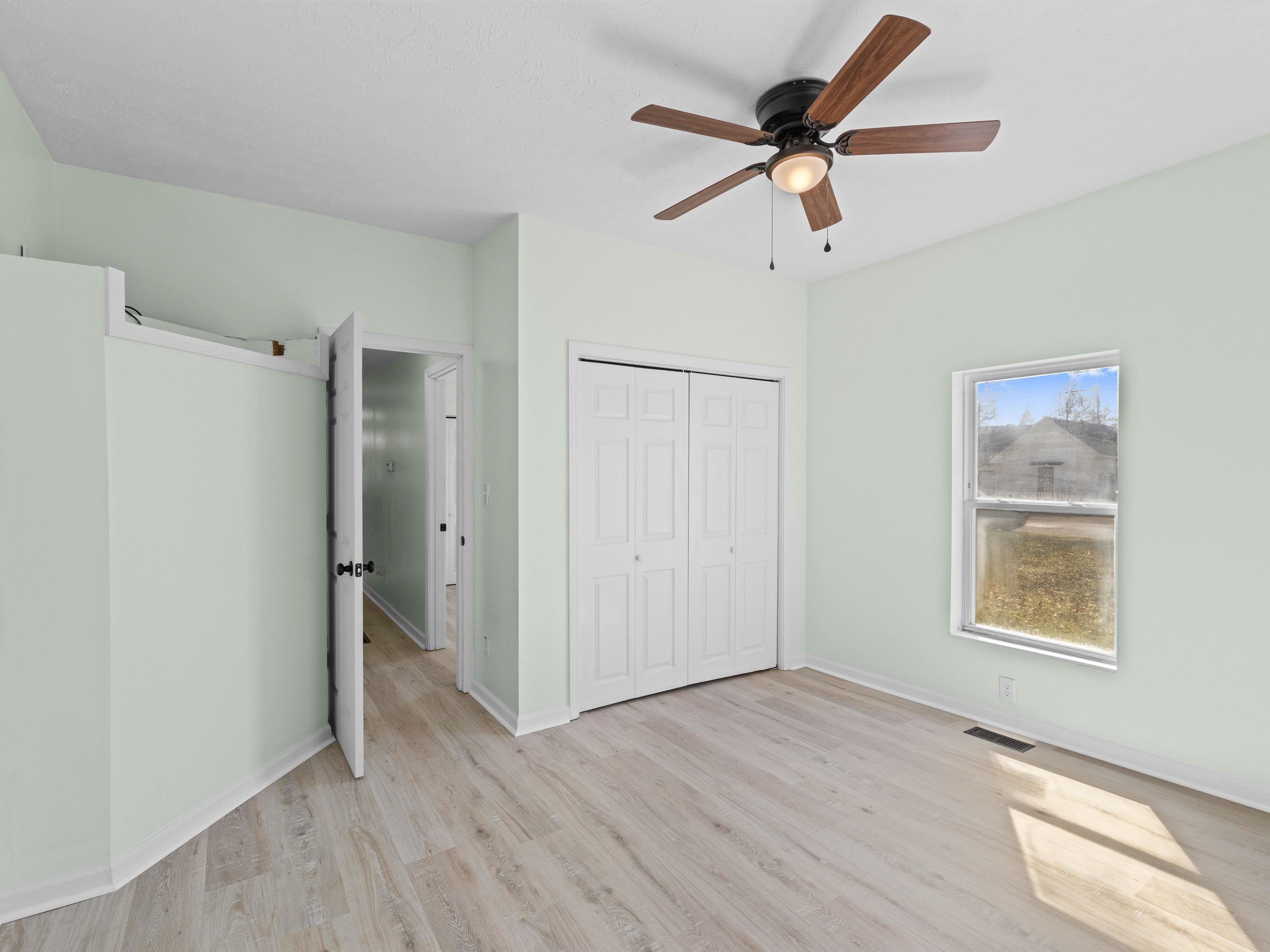 1708 Monarch Avenue, Owensboro, Kentucky 42303, 3 Bedrooms Bedrooms, ,1 BathroomBathrooms,Single Family Residence,For Sale,Monarch Avenue,91727