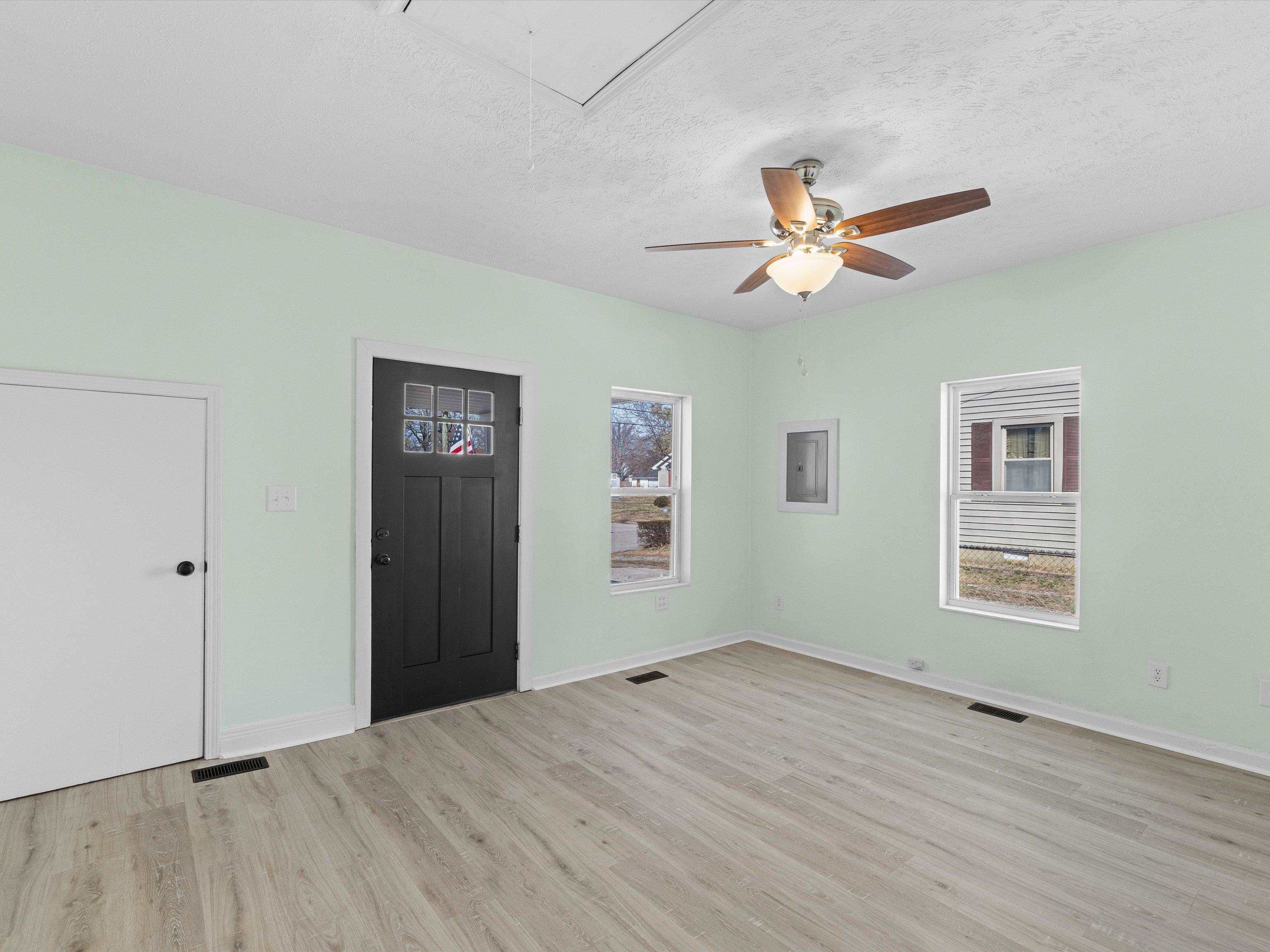 1708 Monarch Avenue, Owensboro, Kentucky 42303, 3 Bedrooms Bedrooms, ,1 BathroomBathrooms,Single Family Residence,For Sale,Monarch Avenue,91727