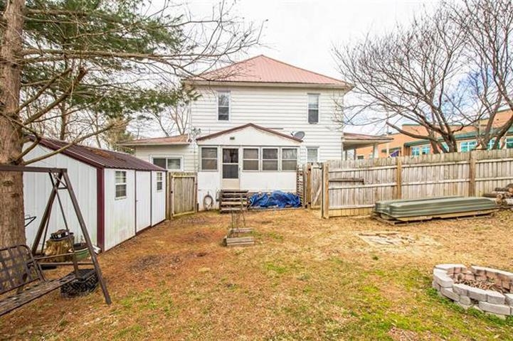 501 Durham St, Other, Kentucky 42743, 4 Bedrooms Bedrooms, ,2 BathroomsBathrooms,Single Family Residence,For Sale,Durham St,91729