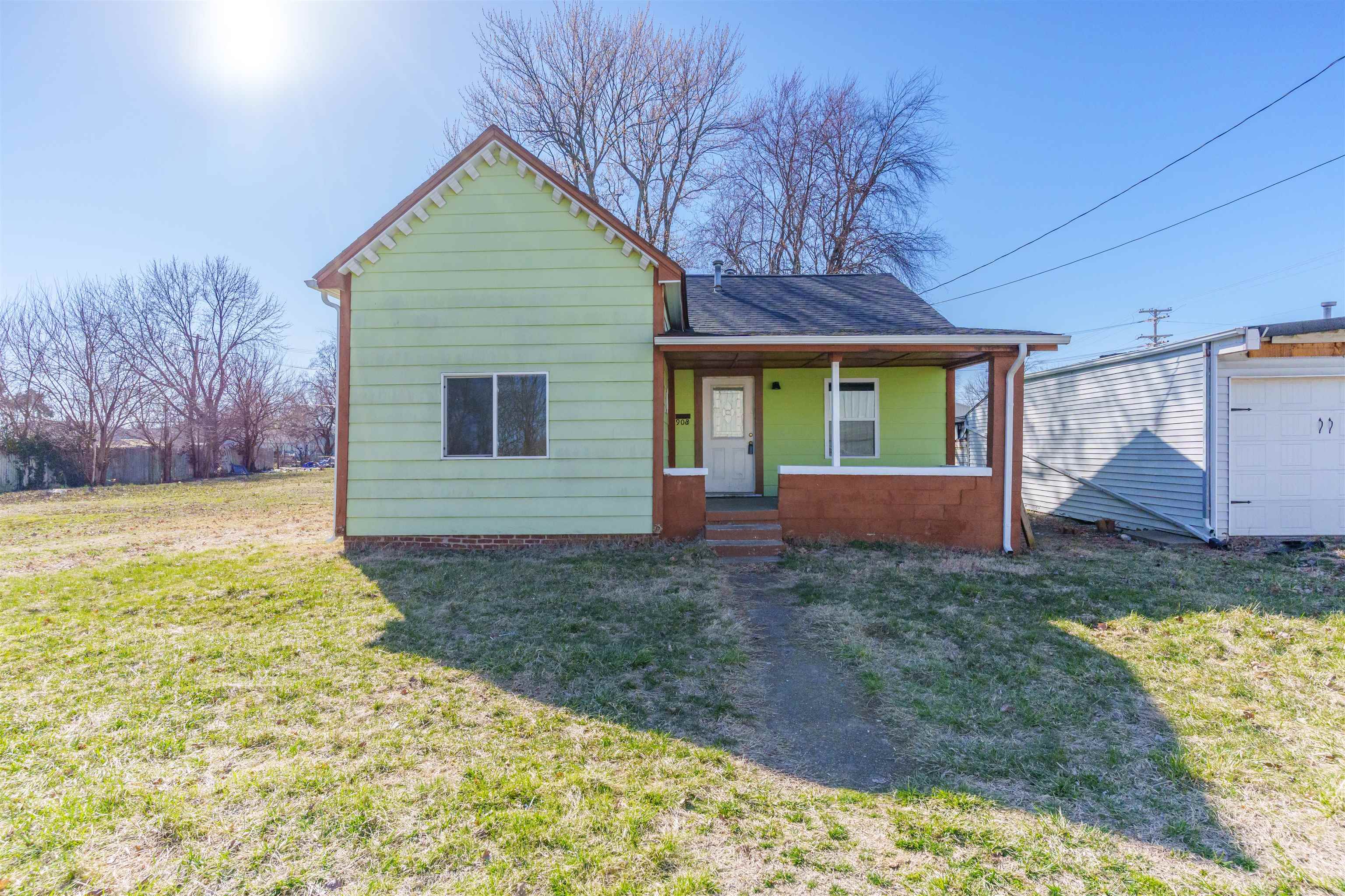 908 Mcgill St, Owensboro, Kentucky 42301, 3 Bedrooms Bedrooms, ,1 BathroomBathrooms,Single Family Residence,For Sale,Mcgill St,91742