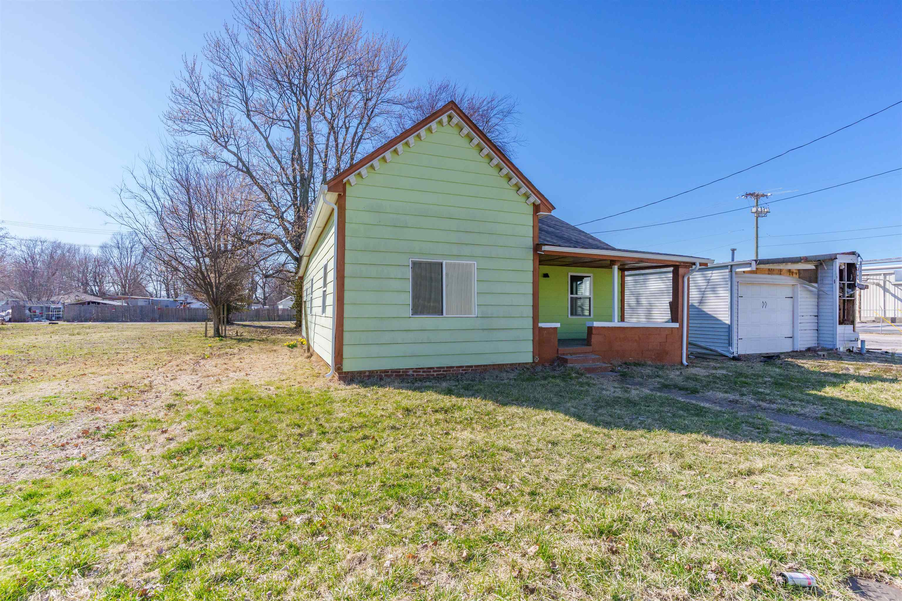 908 Mcgill St, Owensboro, Kentucky 42301, 3 Bedrooms Bedrooms, ,1 BathroomBathrooms,Single Family Residence,For Sale,Mcgill St,91742