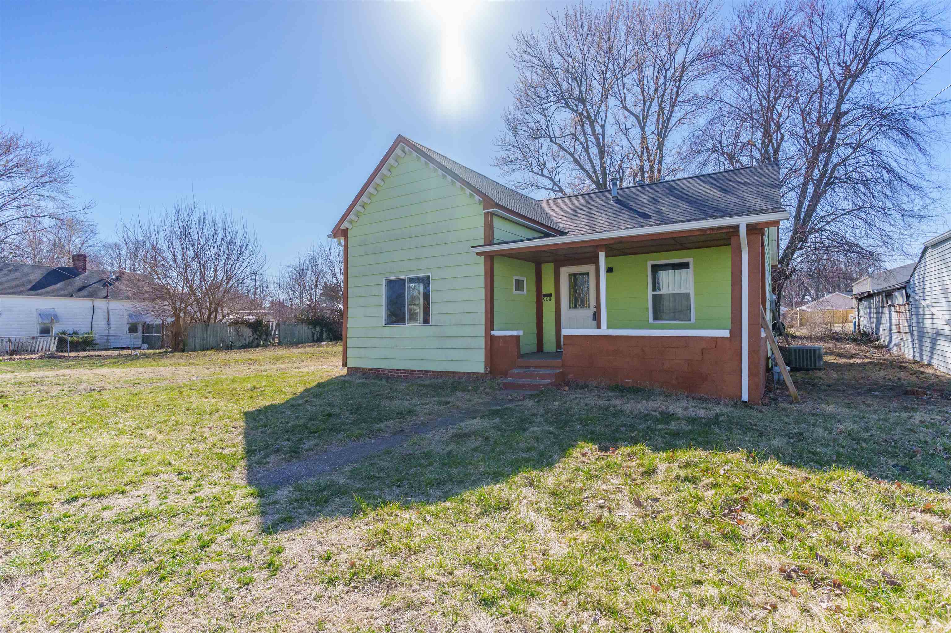 908 Mcgill St, Owensboro, Kentucky 42301, 3 Bedrooms Bedrooms, ,1 BathroomBathrooms,Single Family Residence,For Sale,Mcgill St,91742
