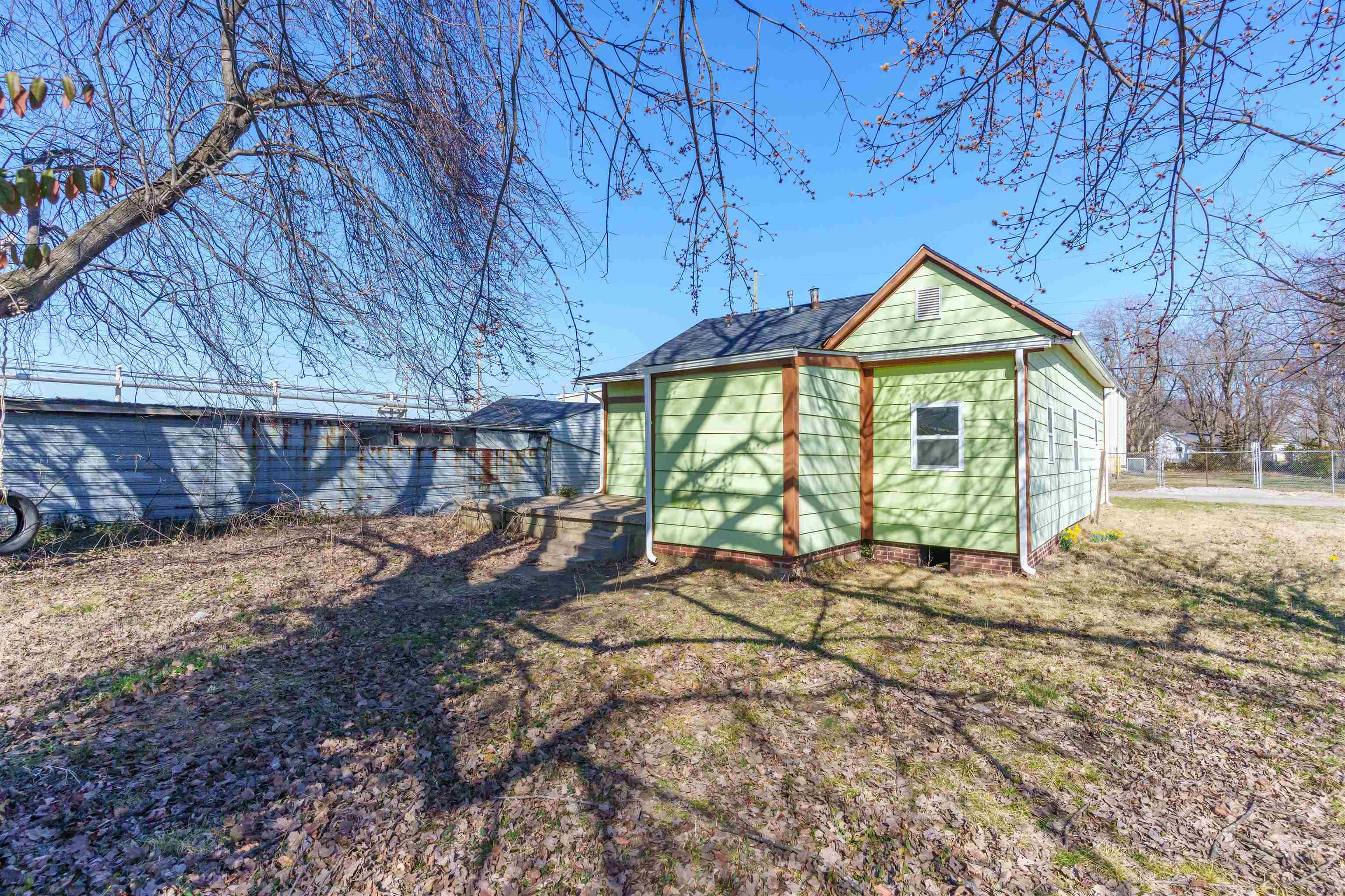 908 Mcgill St, Owensboro, Kentucky 42301, 3 Bedrooms Bedrooms, ,1 BathroomBathrooms,Single Family Residence,For Sale,Mcgill St,91742